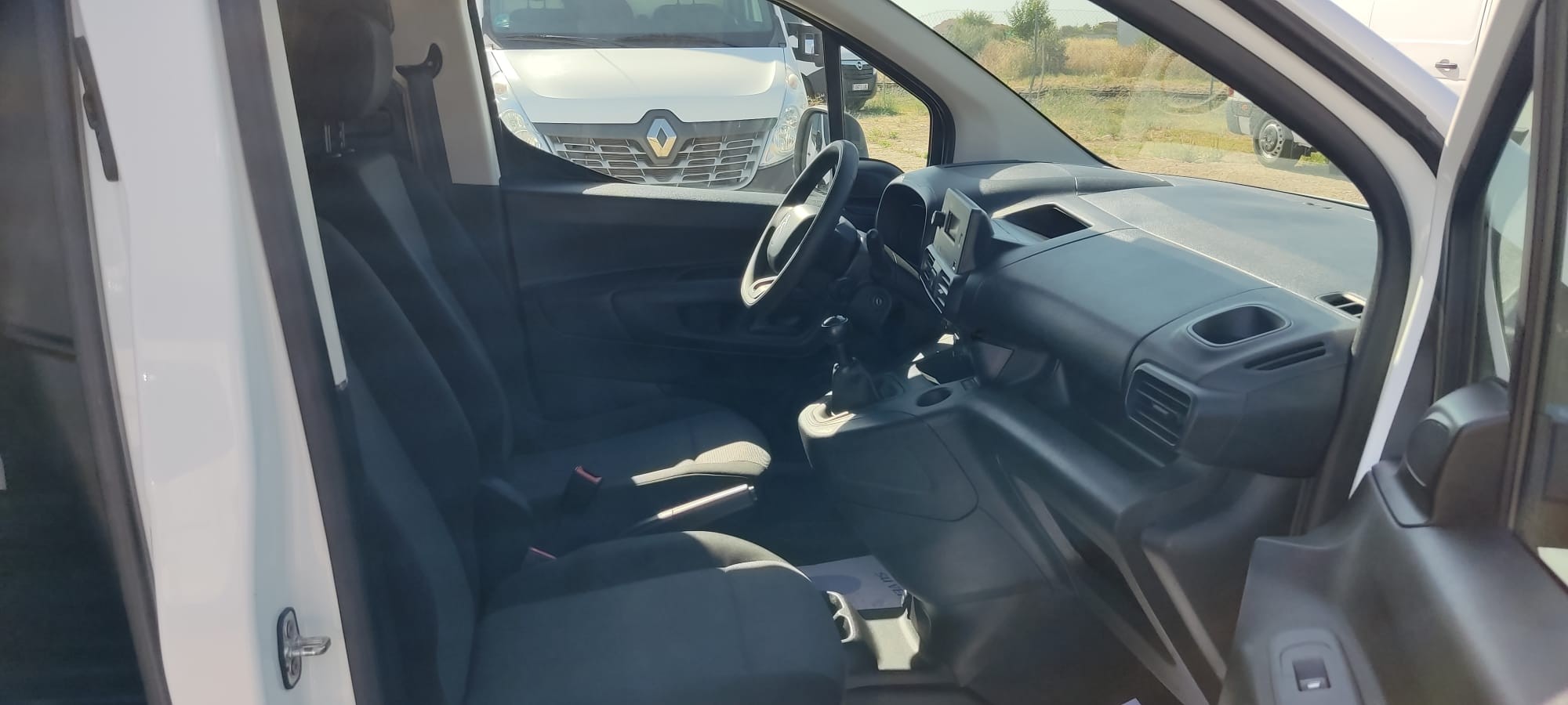 copy of FORD COURIER 1.6 TDCI 75 CV FURGON