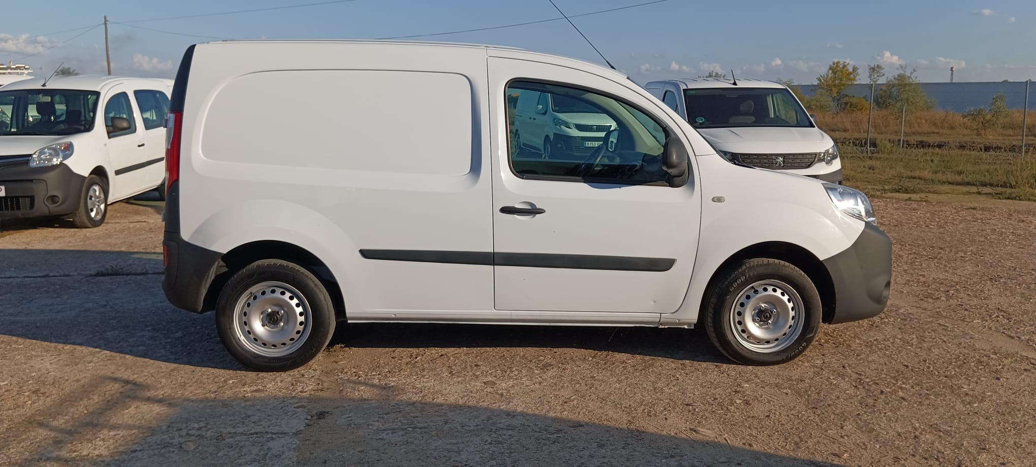RENAULT KANGOO PROFESIONAL 1.5 DCI 75 CV FURGON TALLER