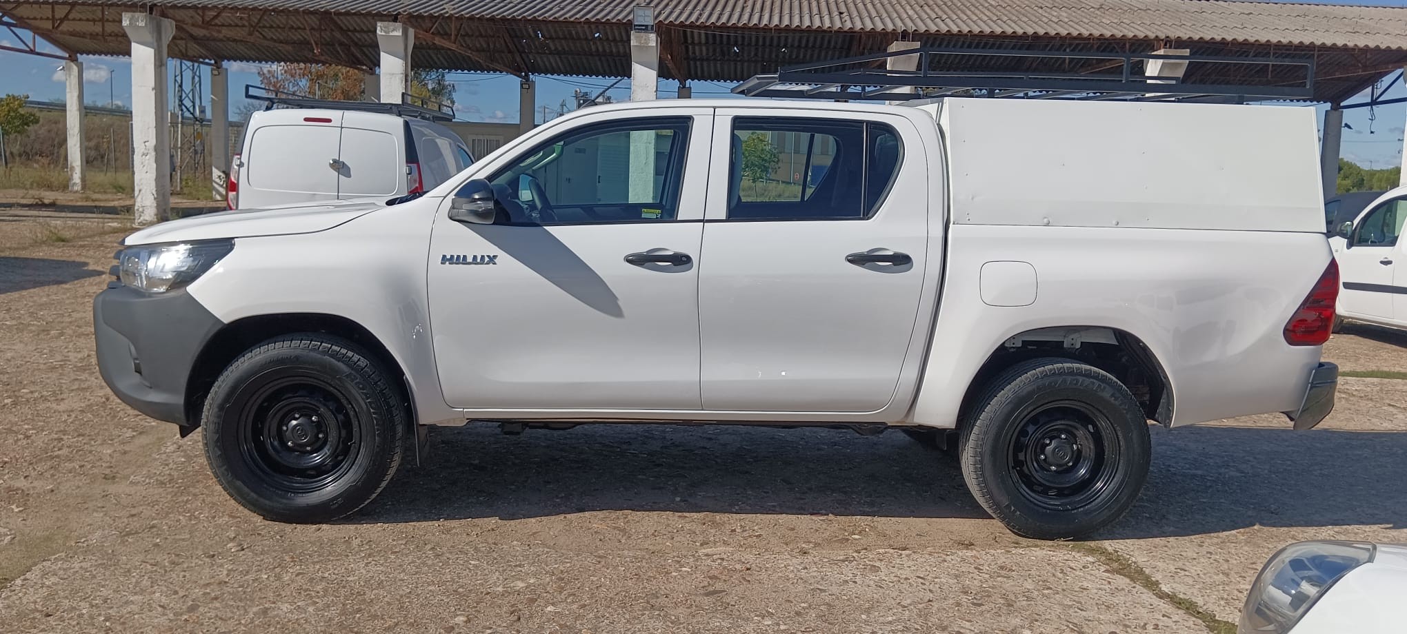 TOYOTA HILUX 2.4 D4D 150 CV DOBLE CABINA GX