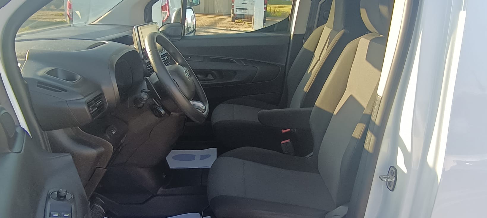 BERLINGO TALLA M BLUEHDI 130CV EAT8 DRIVER AUTOMATICA