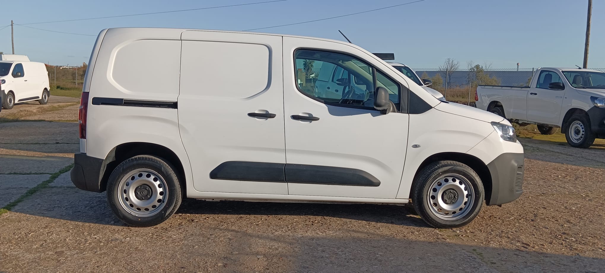 copy of FORD COURIER 1.6 TDCI 75 CV FURGON