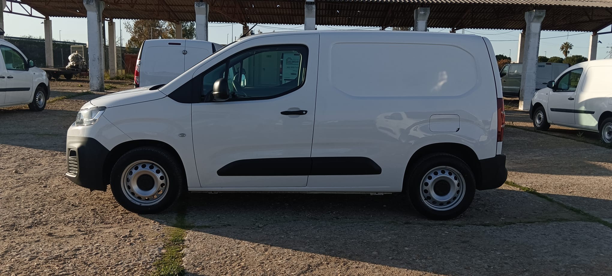 copy of FORD COURIER 1.6 TDCI 75 CV FURGON