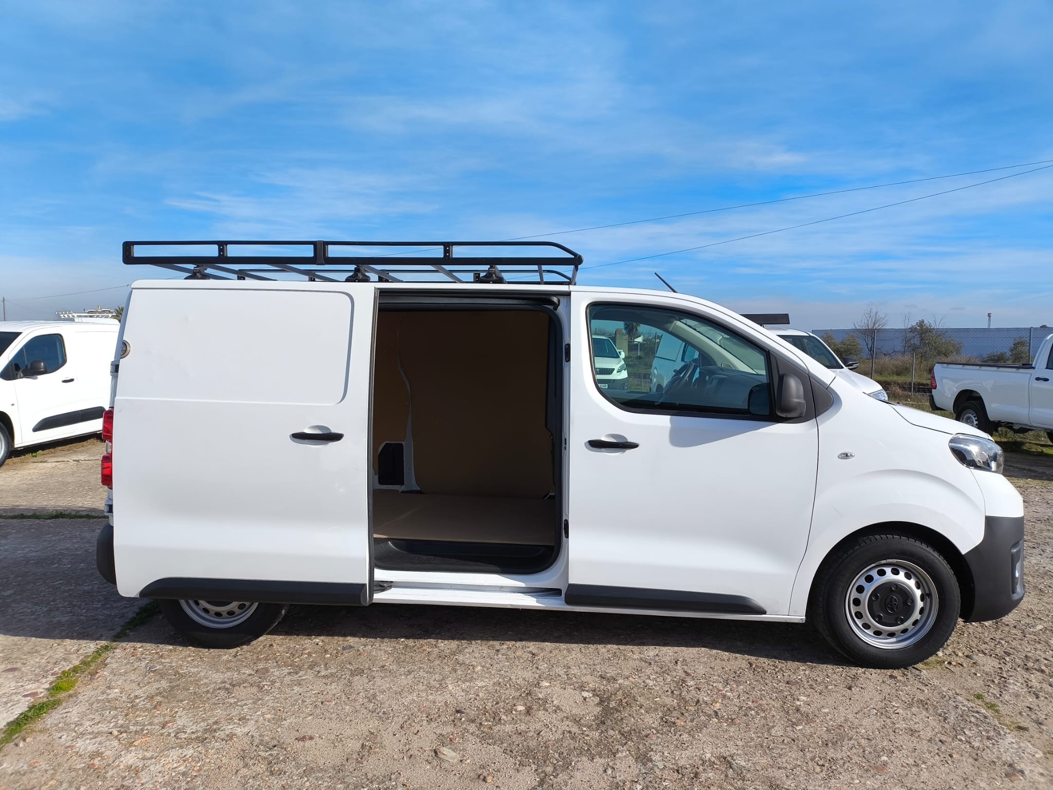copy of FORD COURIER 1.6 TDCI 75 CV FURGON
