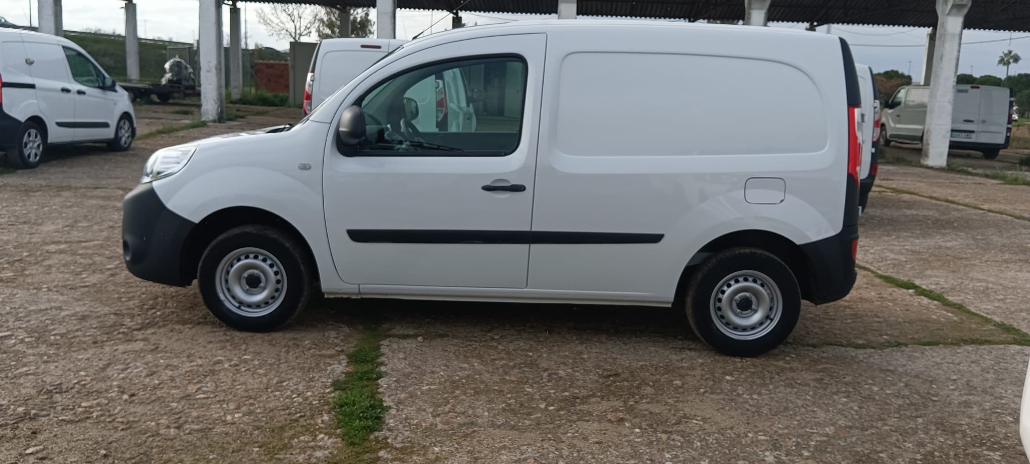 copy of FORD COURIER 1.6 TDCI 75 CV FURGON
