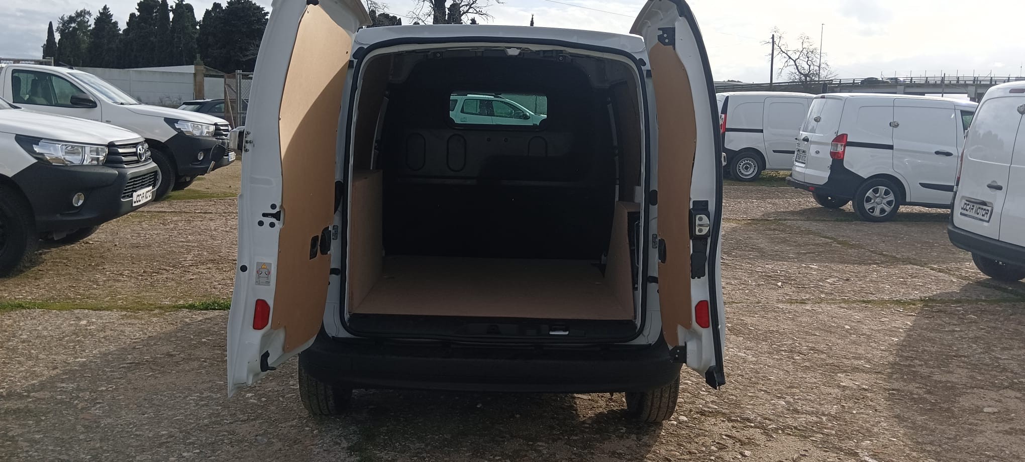 copy of FORD COURIER 1.6 TDCI 75 CV FURGON