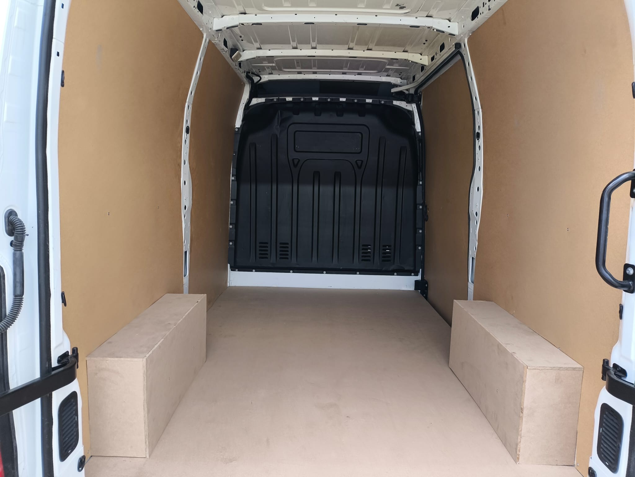 copy of FORD COURIER 1.6 TDCI 75 CV FURGON