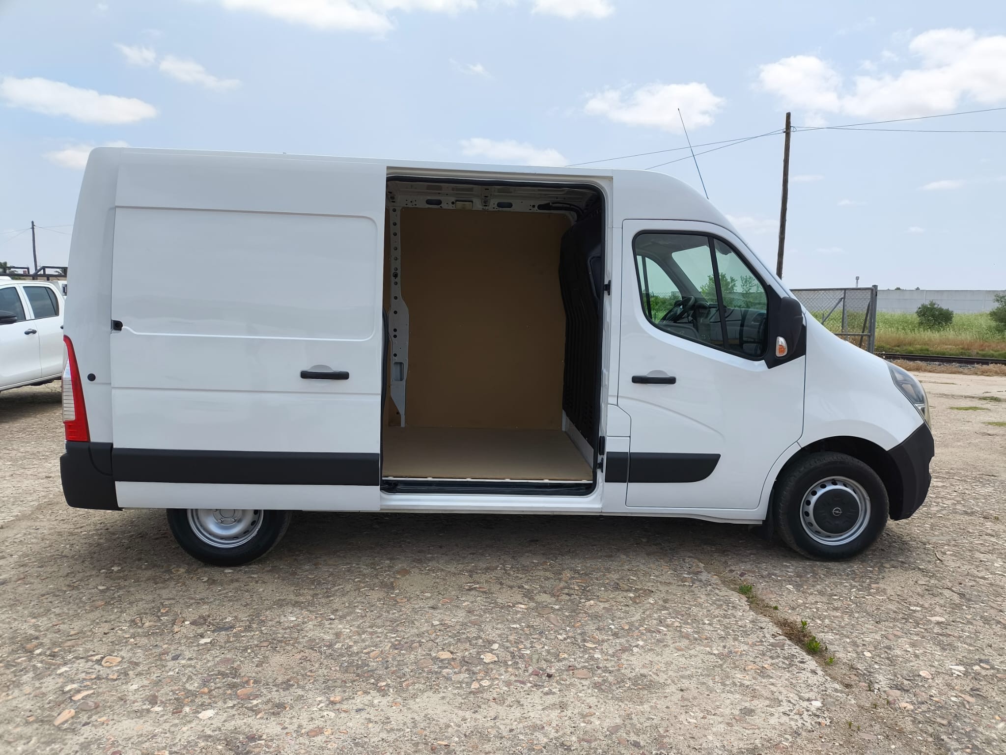 copy of FORD COURIER 1.6 TDCI 75 CV FURGON