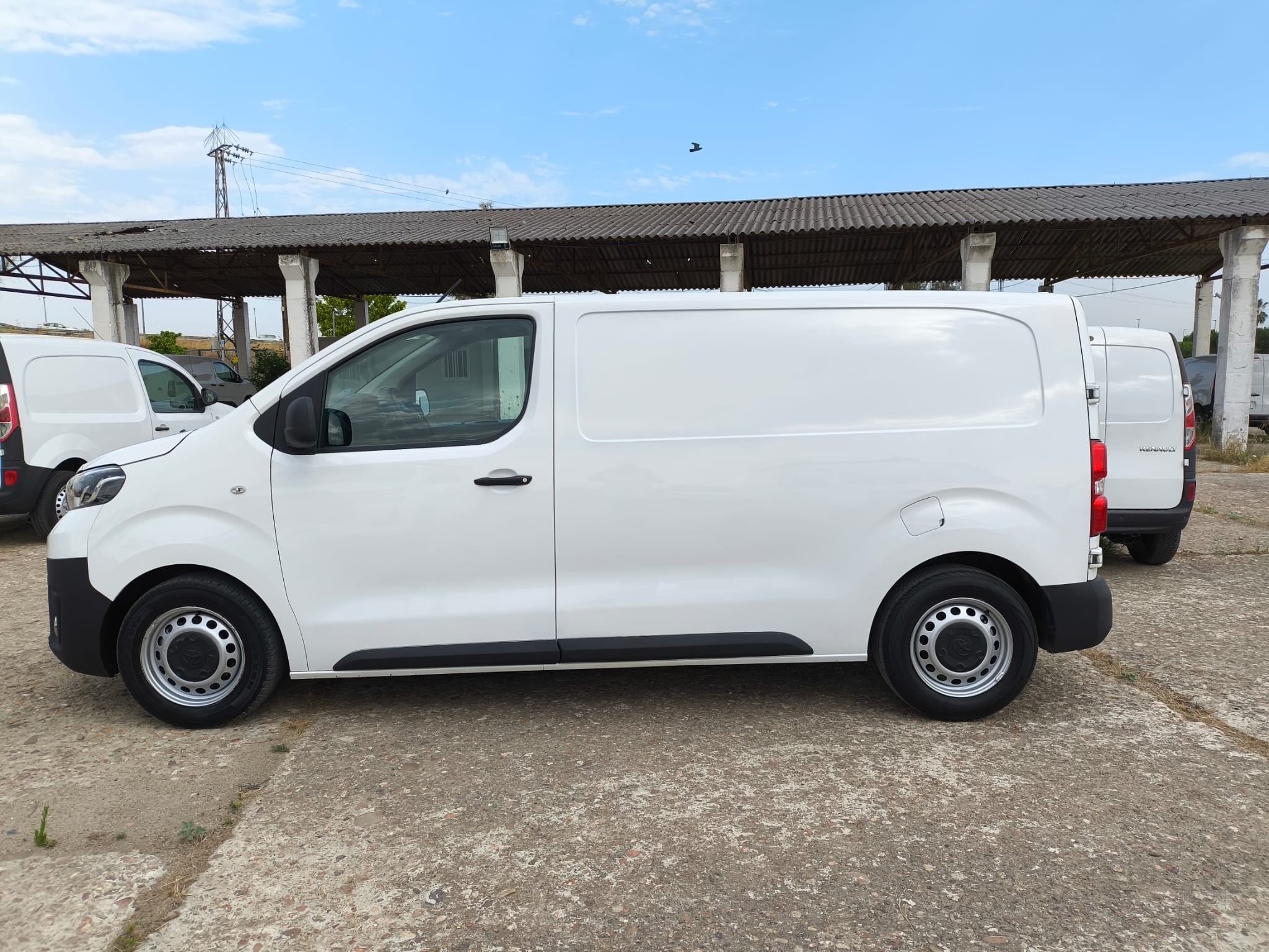 copy of FORD COURIER 1.6 TDCI 75 CV FURGON