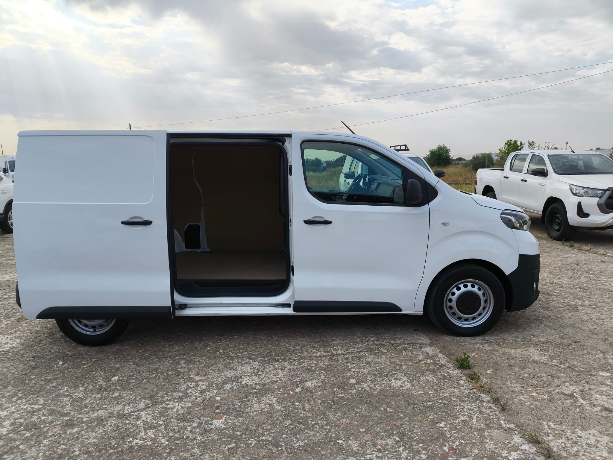 copy of FORD COURIER 1.6 TDCI 75 CV FURGON