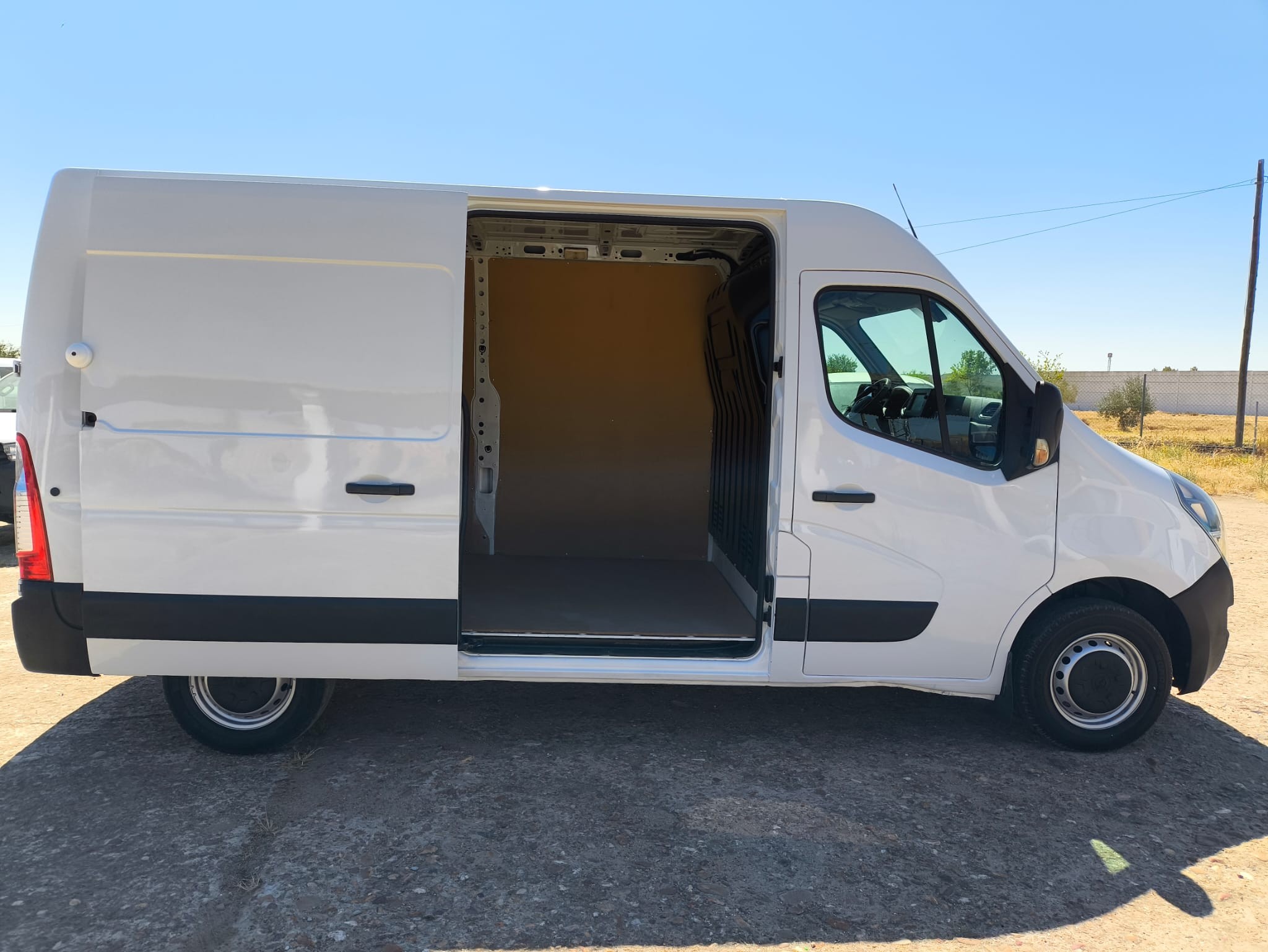 copy of FORD COURIER 1.6 TDCI 75 CV FURGON