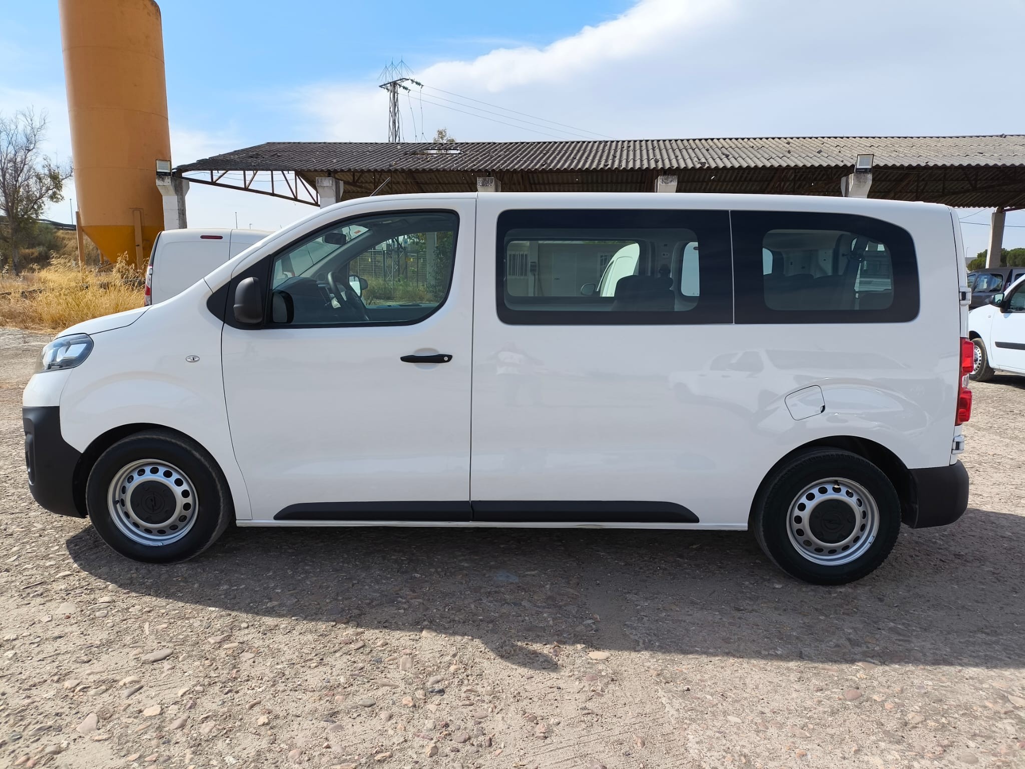 copy of FORD COURIER 1.6 TDCI 75 CV FURGON