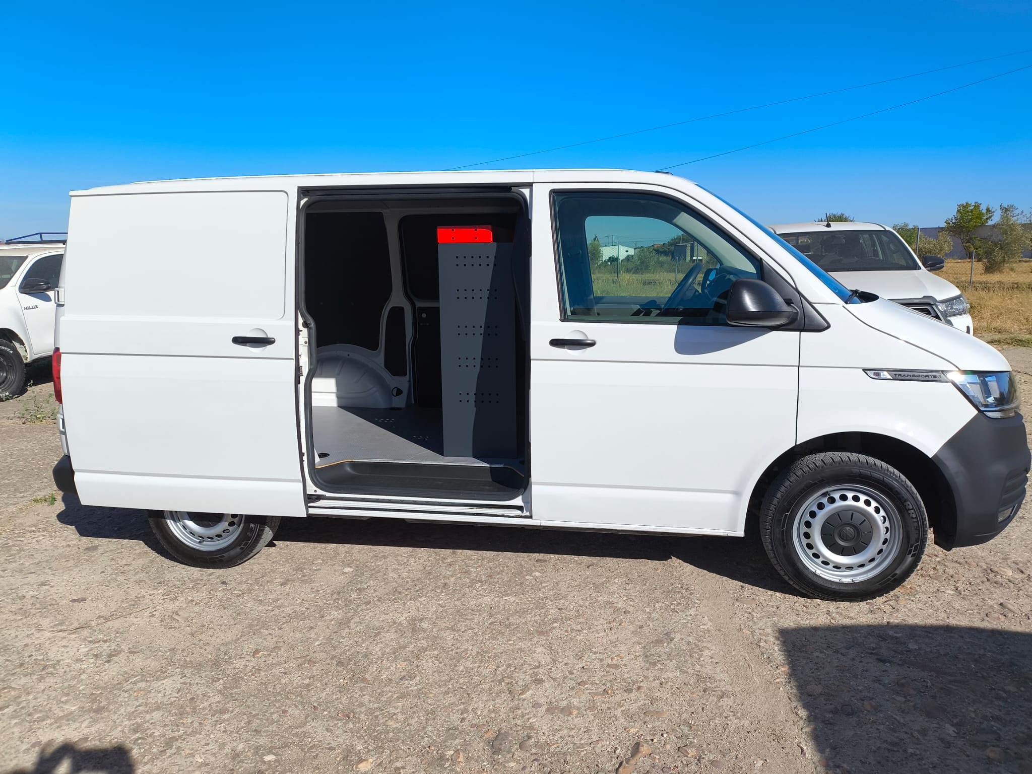 VOLKSWAGEN TRANSPORTER 2.0 TDI 150 CV 4 MOTION FURGON TALLER