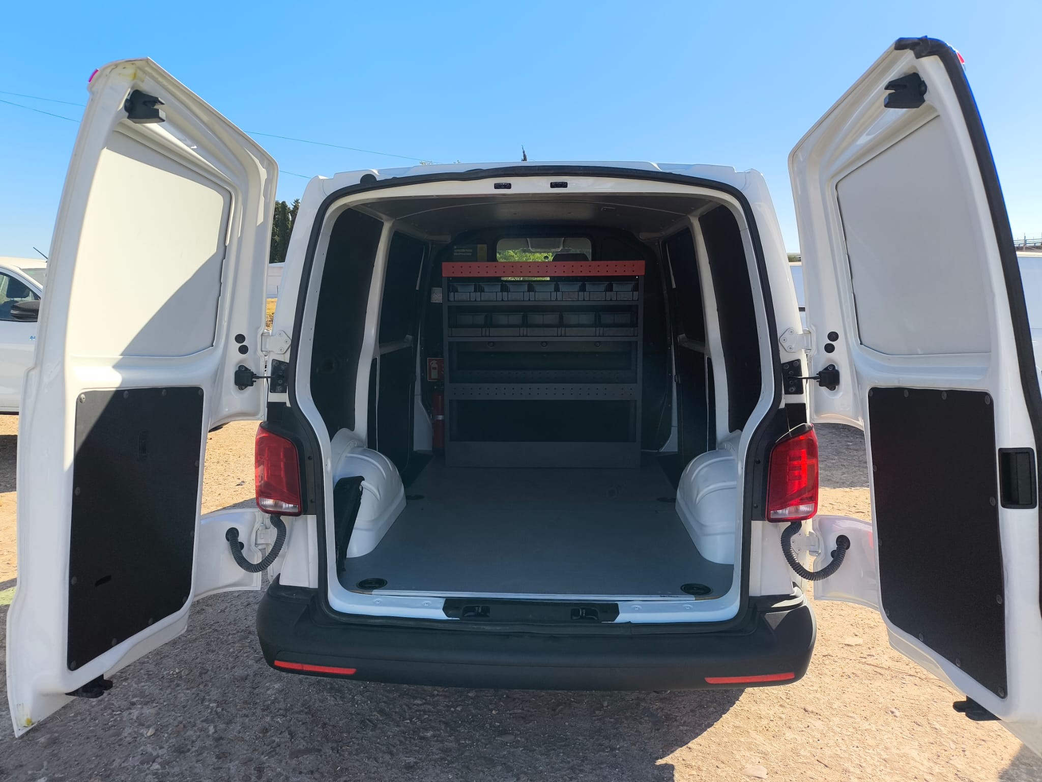 VOLKSWAGEN TRANSPORTER 2.0 TDI 150 CV 4 MOTION FURGON TALLER