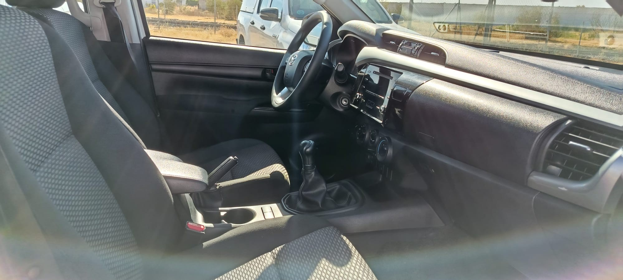 TOYOTA HILUX 2.4 D4D 150 CV DOBLE CABINA GX