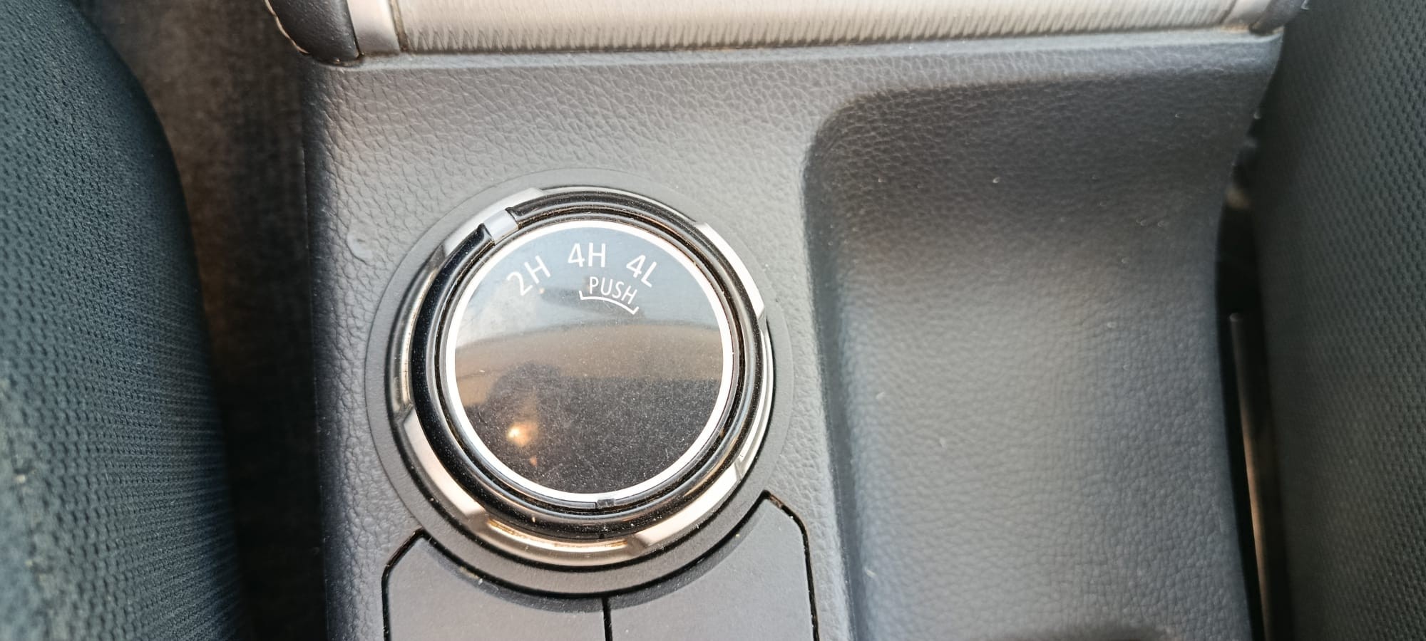 MITSUBISHI L-200 DOBLE CABINA 220 DI-D AUTOMATICA