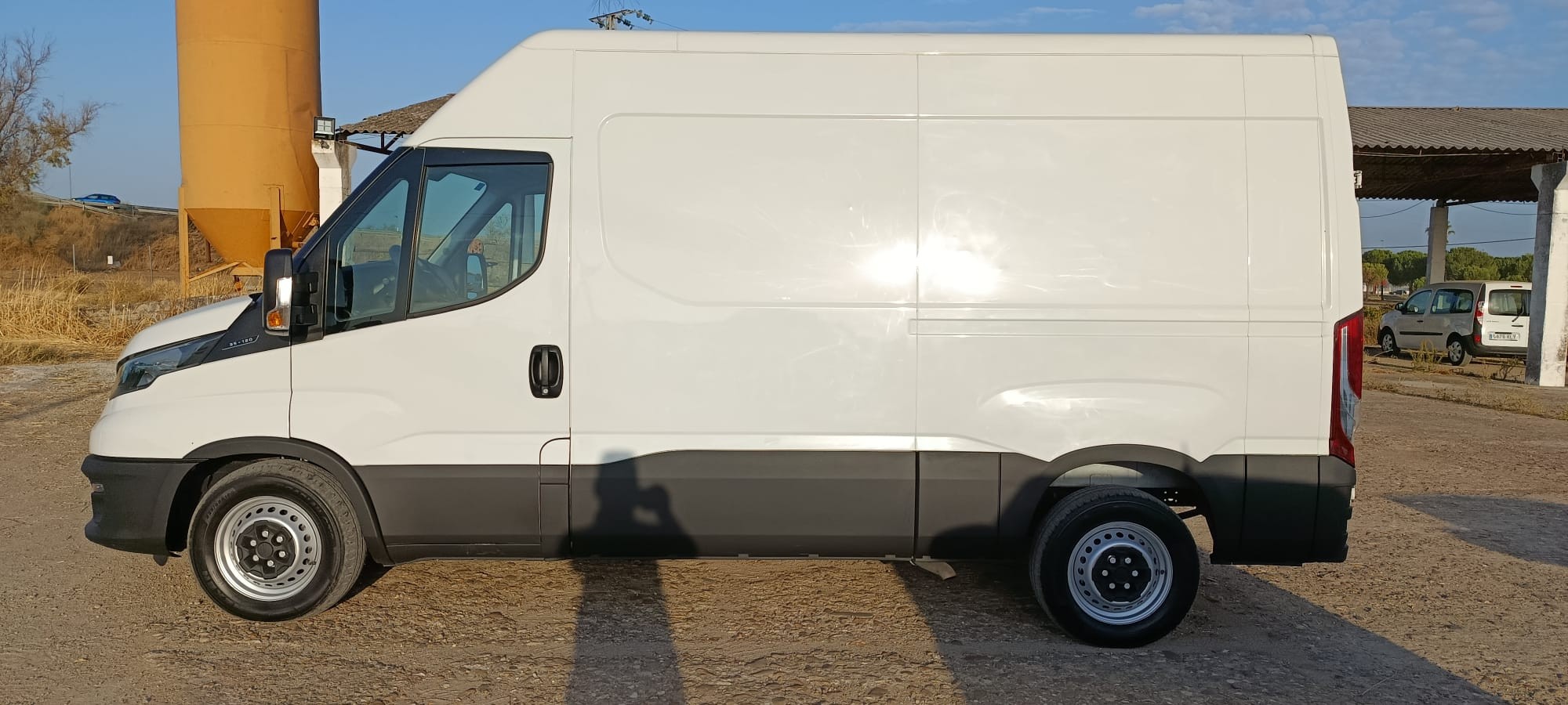 IVECO DAILY 2.3 TD 35S12 V 3520 10.8M³