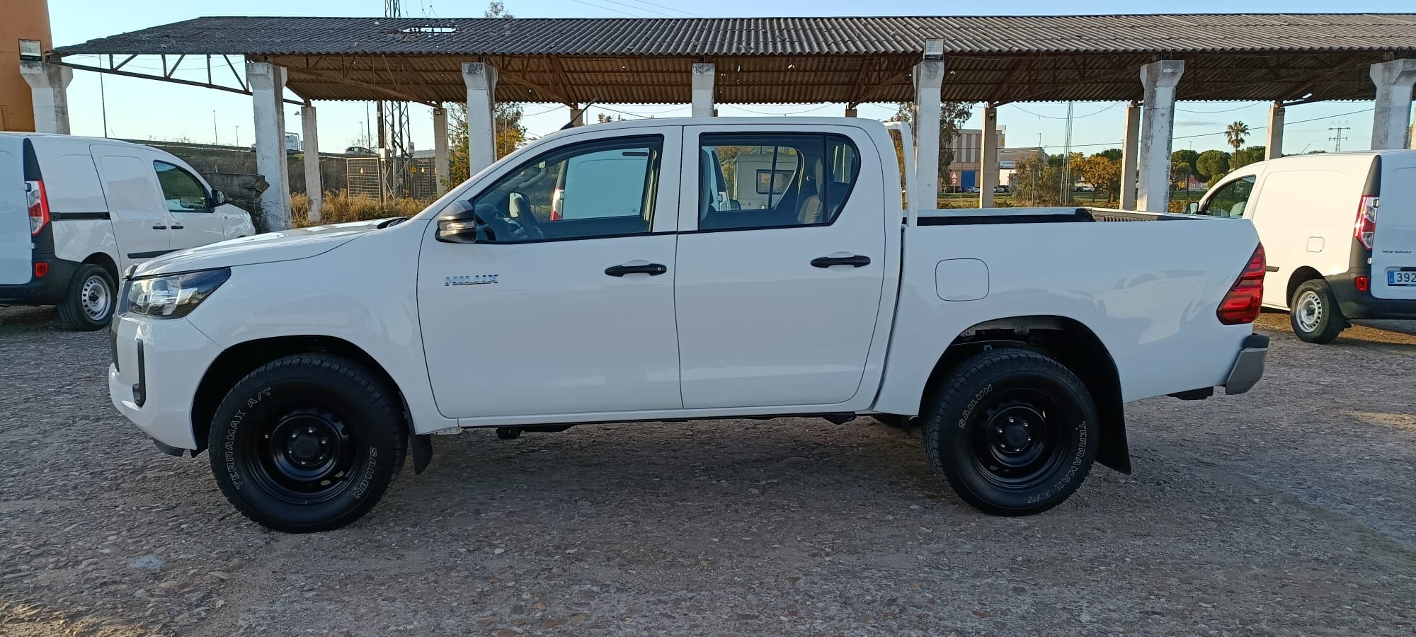 TOYOTA HILUX 2.4 D4D 150 CV DOBLE CABINA GX
