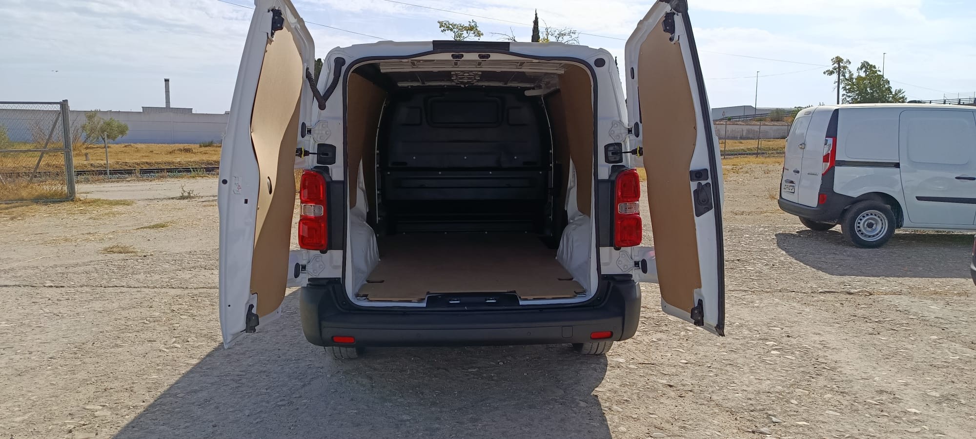 OPEL VIVARO EXPRESION TALLA L 2.0D 120 CV FURGON