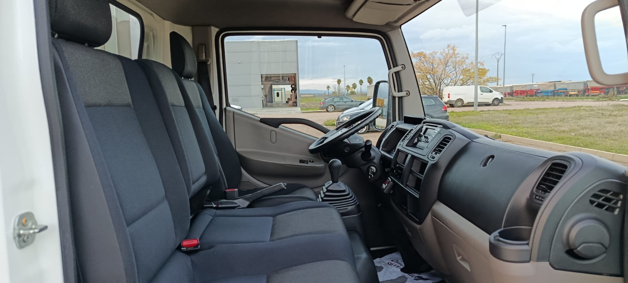 NISSAN CABSTAR 3.0 130CV FRIGORIFICO -20º