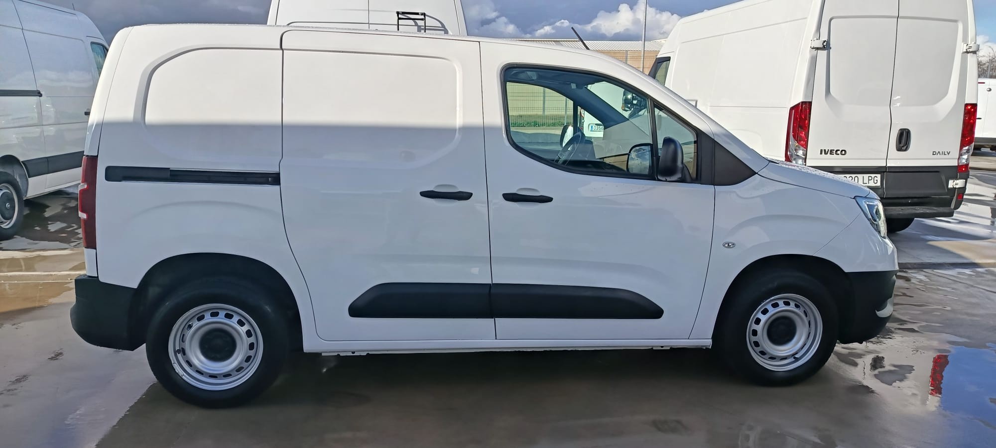 OPEL COMBO CARGO 1.5 TD 100CV FURGON