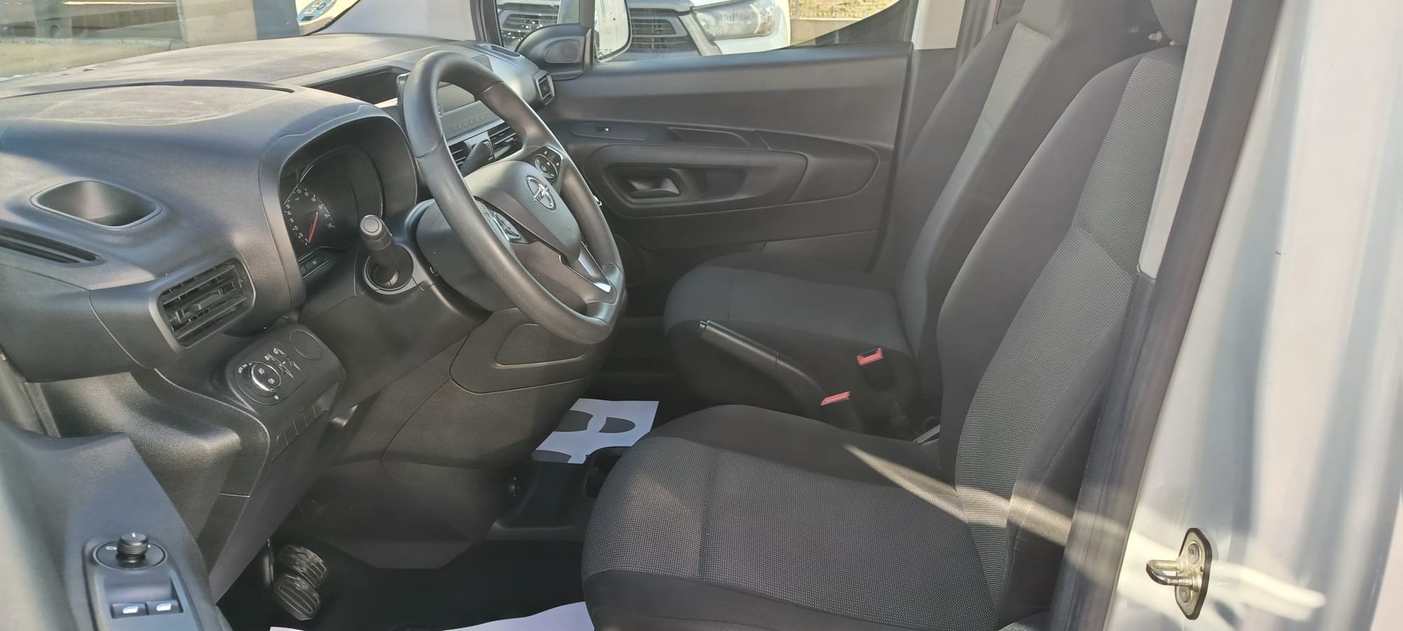 copy of FORD COURIER 1.6 TDCI 75 CV FURGON
