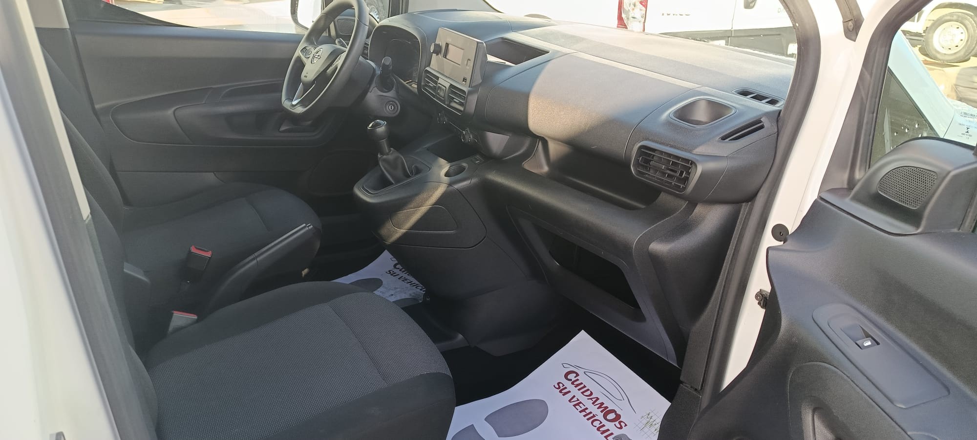 copy of FORD COURIER 1.6 TDCI 75 CV FURGON