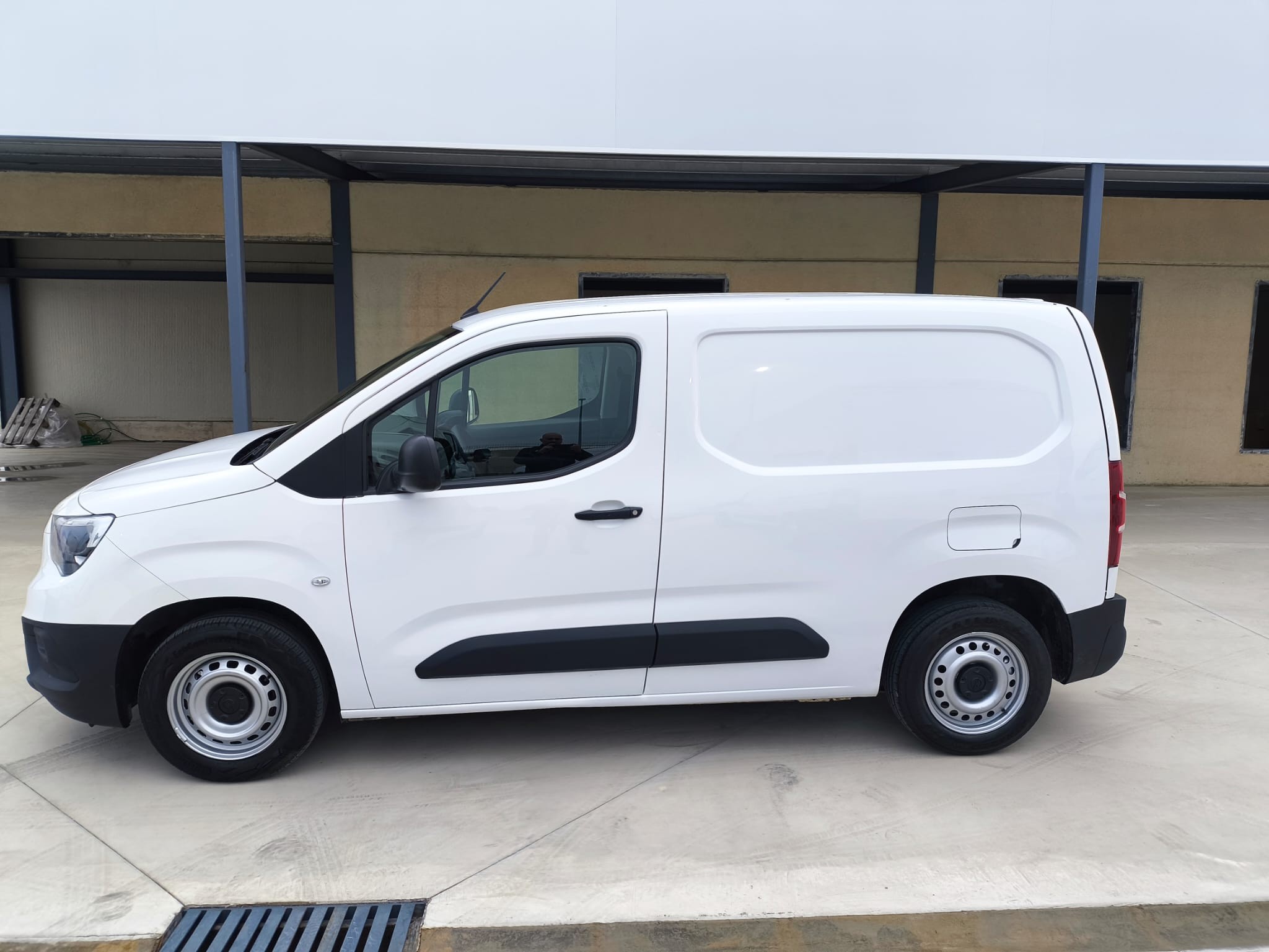 OPEL COMBO CARGO 1.5 TD 100CV FURGON