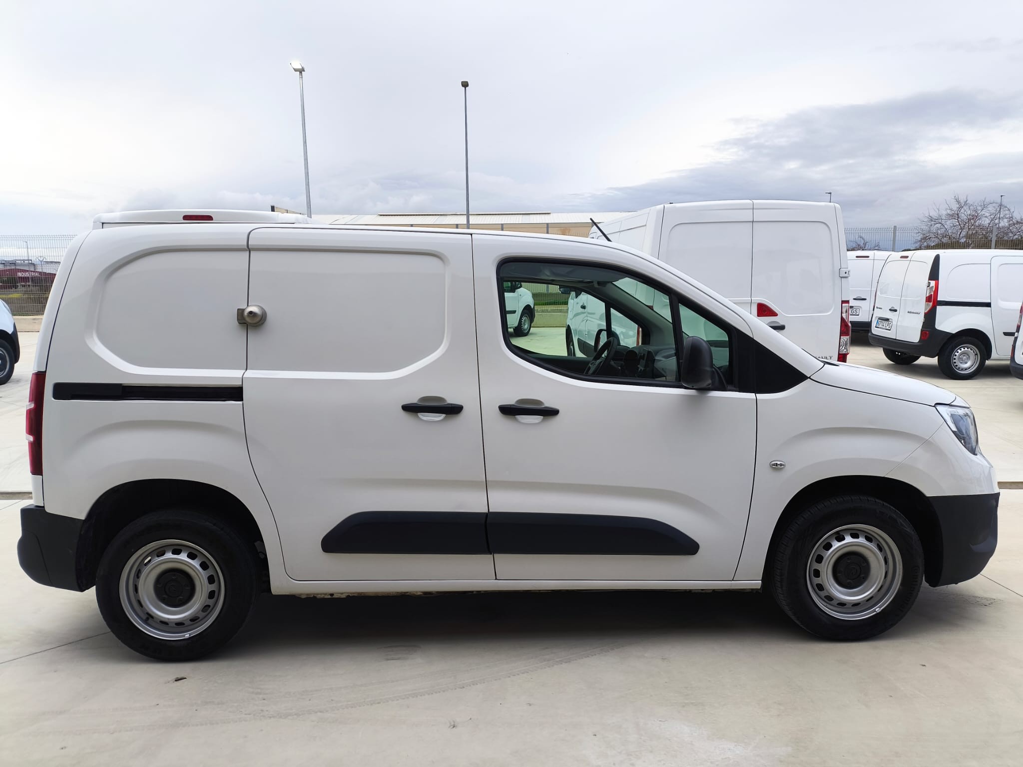 OPEL COMBO CARGO 1.5 TD 100CV FURGON