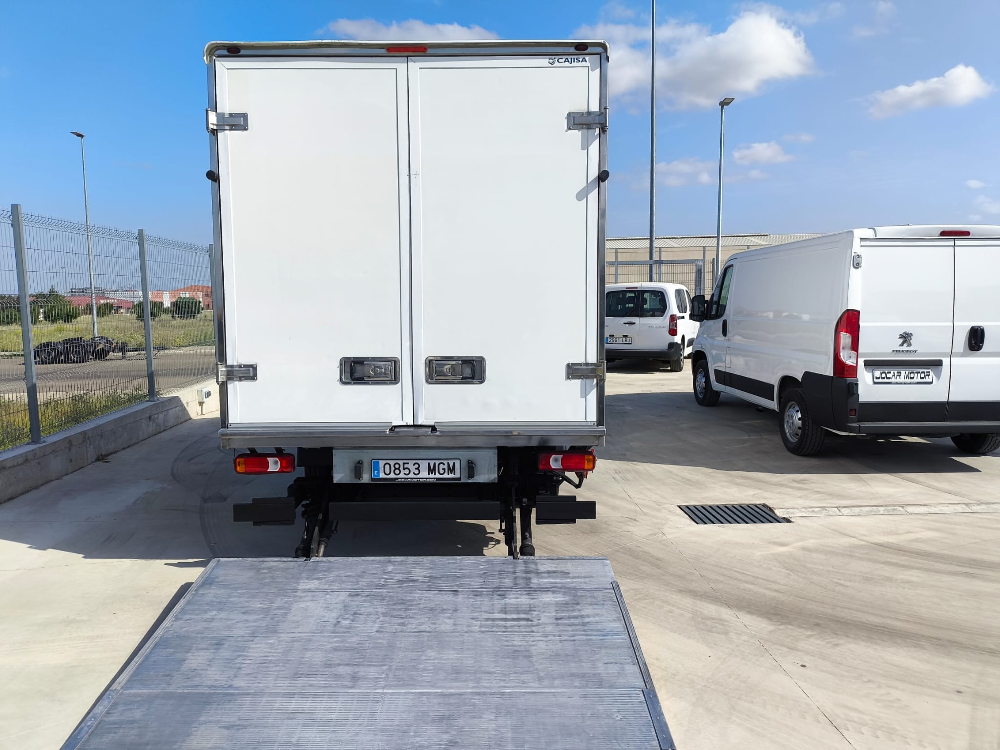 IVECO DAILY 35C16H 3450 CAJA CON PLATAFORMA