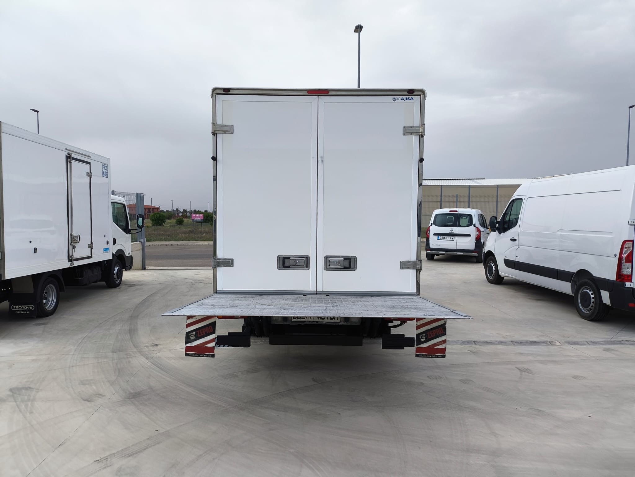 IVECO DAILY 35C16H 3450 CAJA CON PLATAFORMA