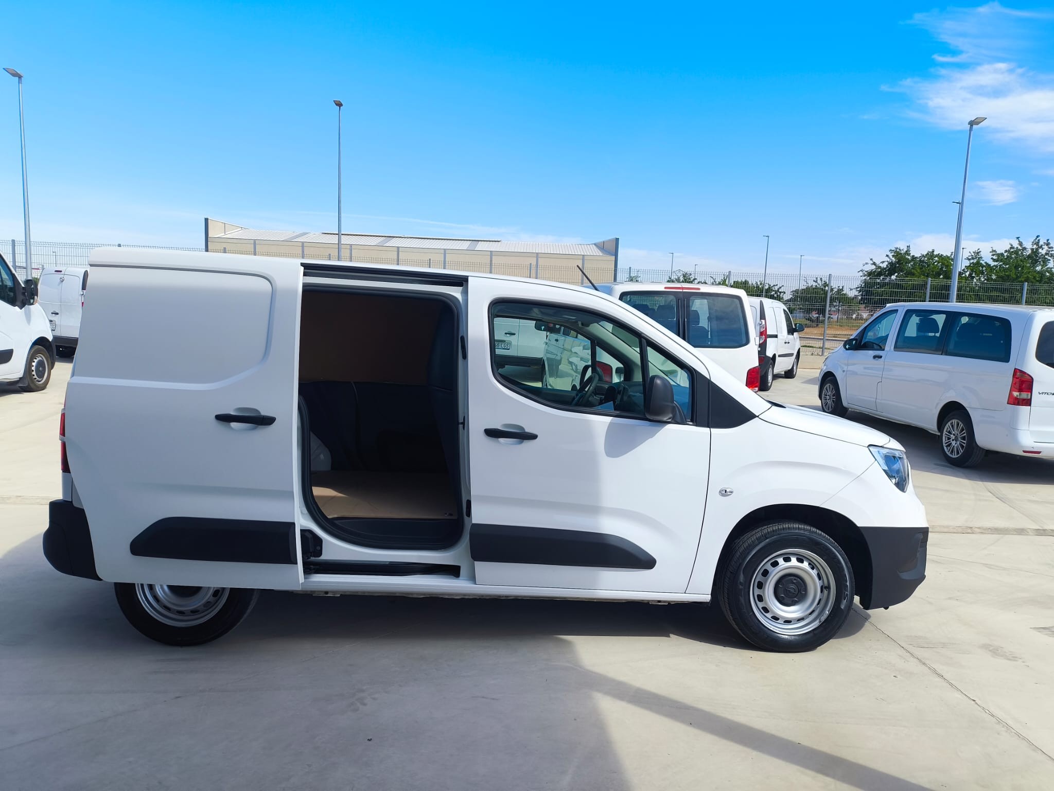 OPEL COMBO CARGO 1.5 TD 100CV FURGON