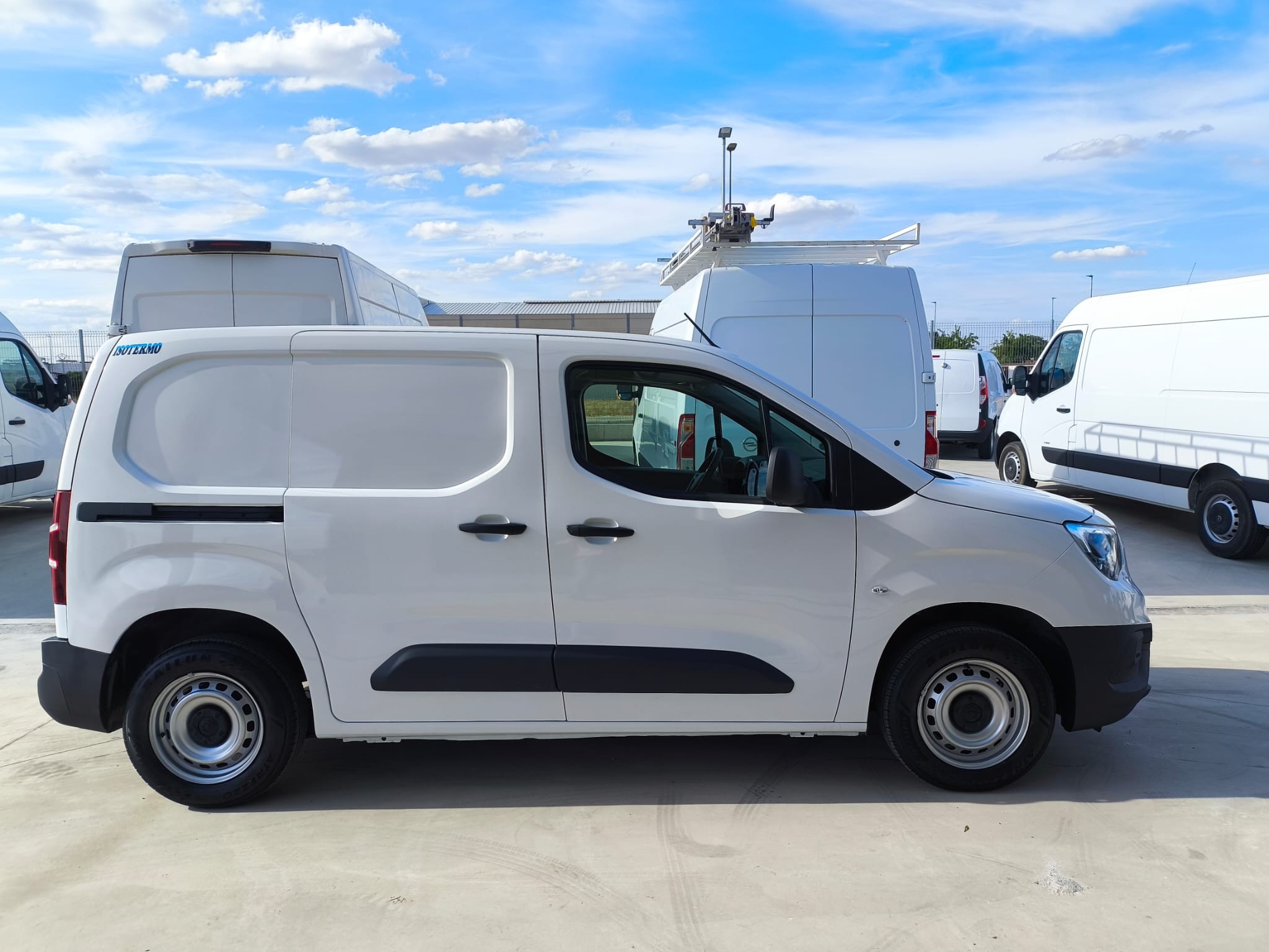 OPEL COMBO 1.5 102CV FURGON ISOTERMO IR