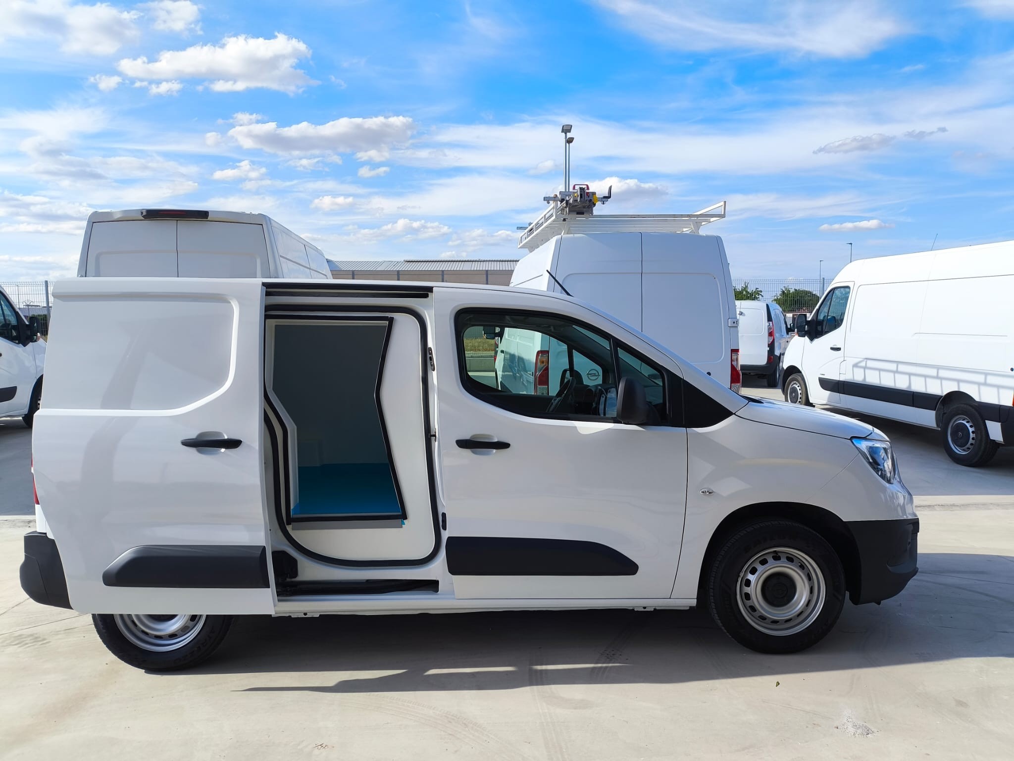 OPEL COMBO 1.5 102CV FURGON ISOTERMO IR