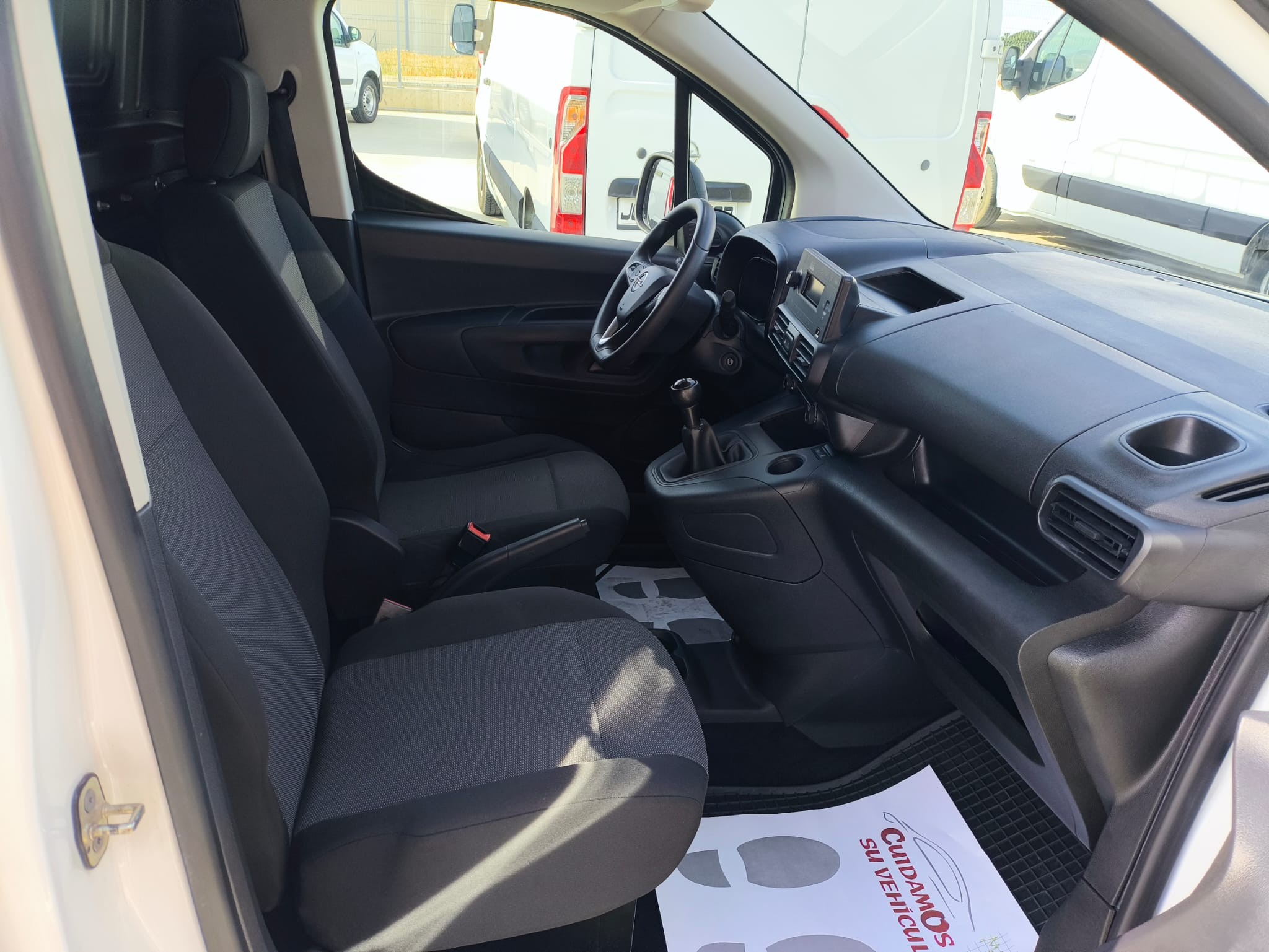 copy of FORD COURIER 1.6 TDCI 75 CV FURGON