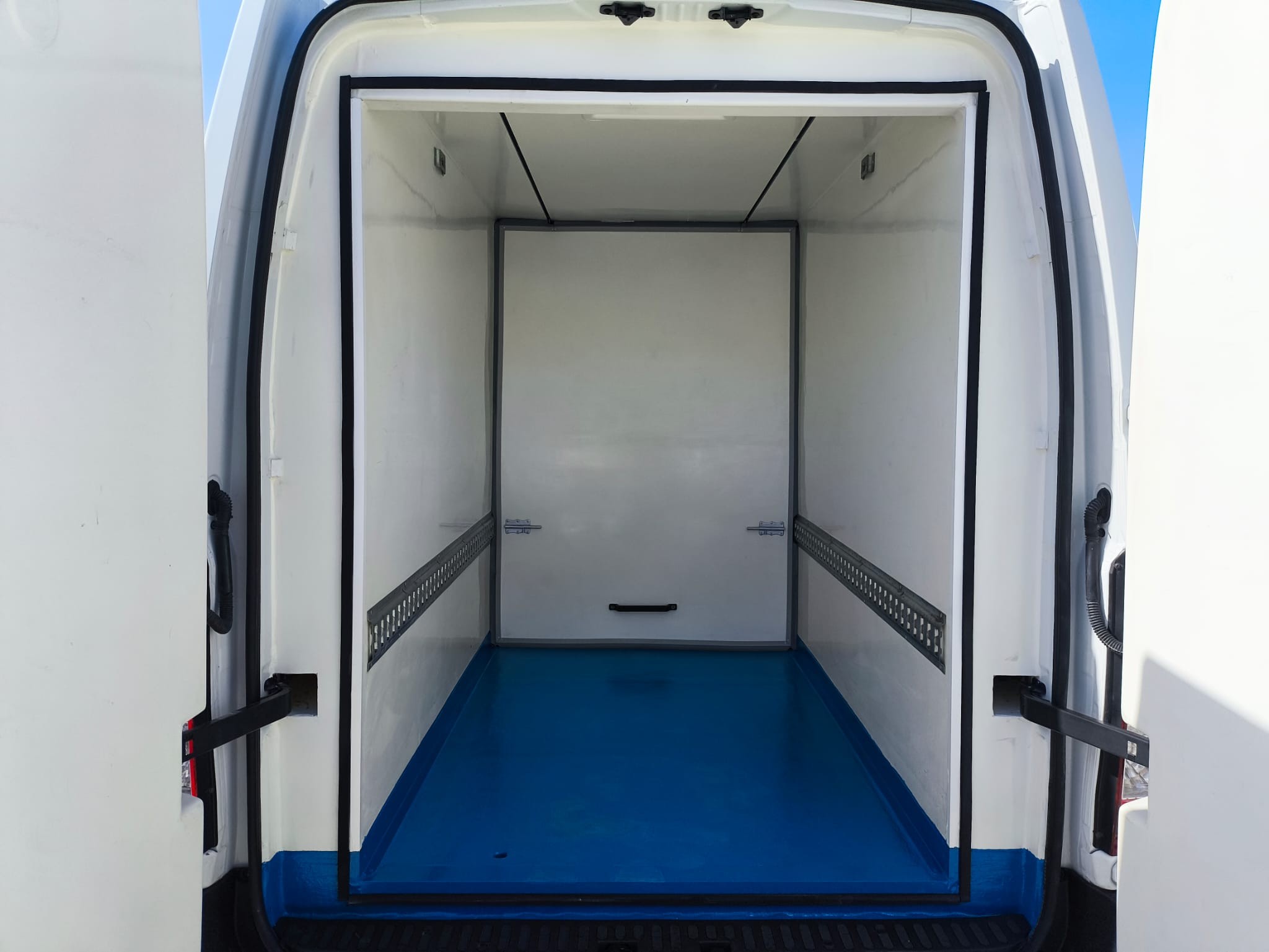 copy of FORD COURIER 1.6 TDCI 75 CV FURGON