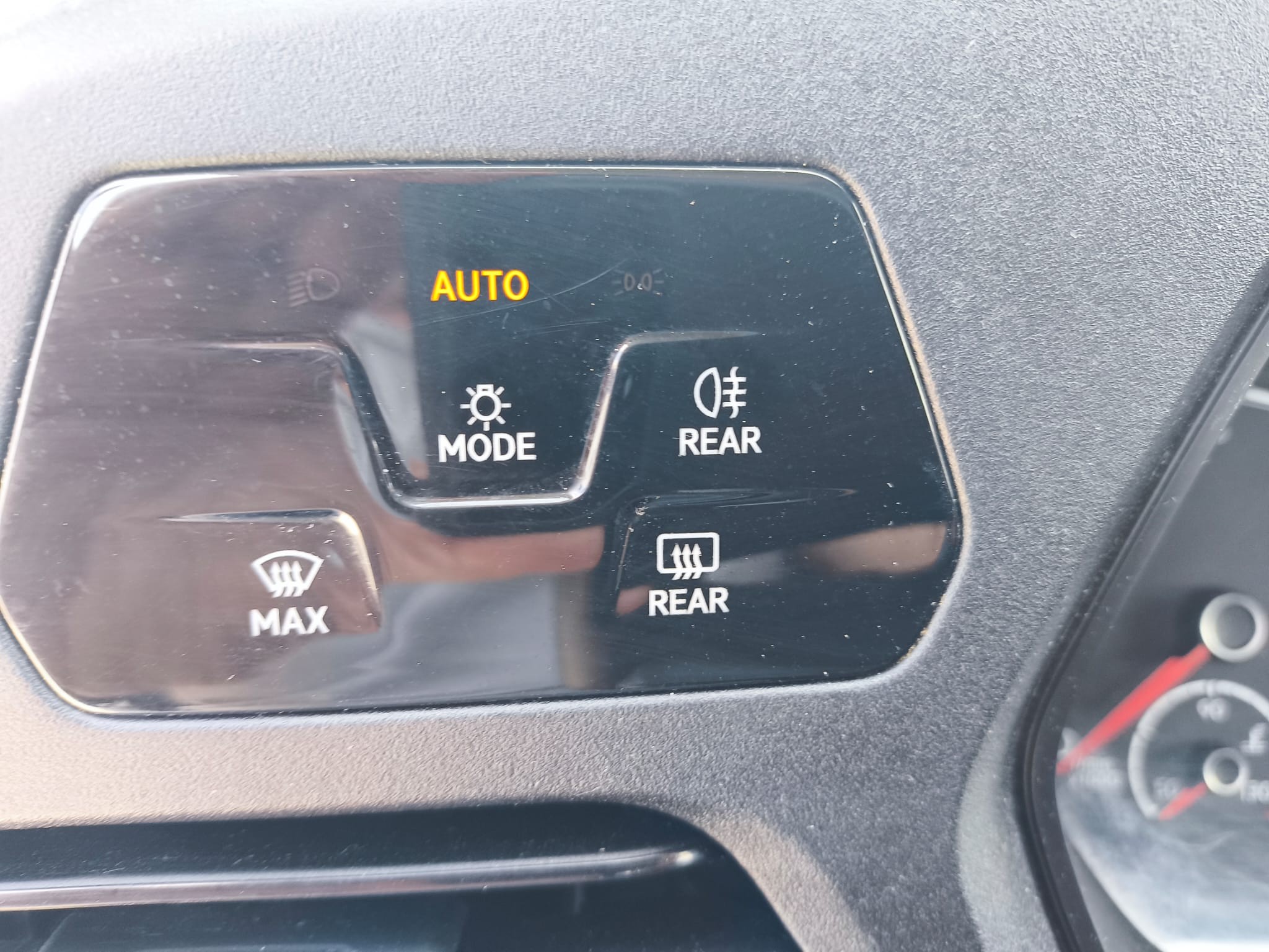 copy of FORD COURIER 1.6 TDCI 75 CV FURGON