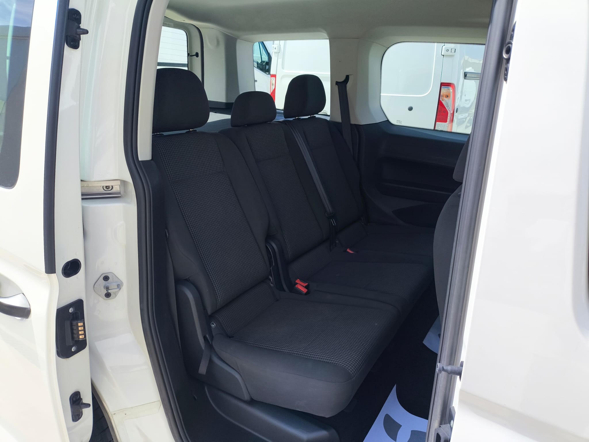 copy of FORD COURIER 1.6 TDCI 75 CV FURGON