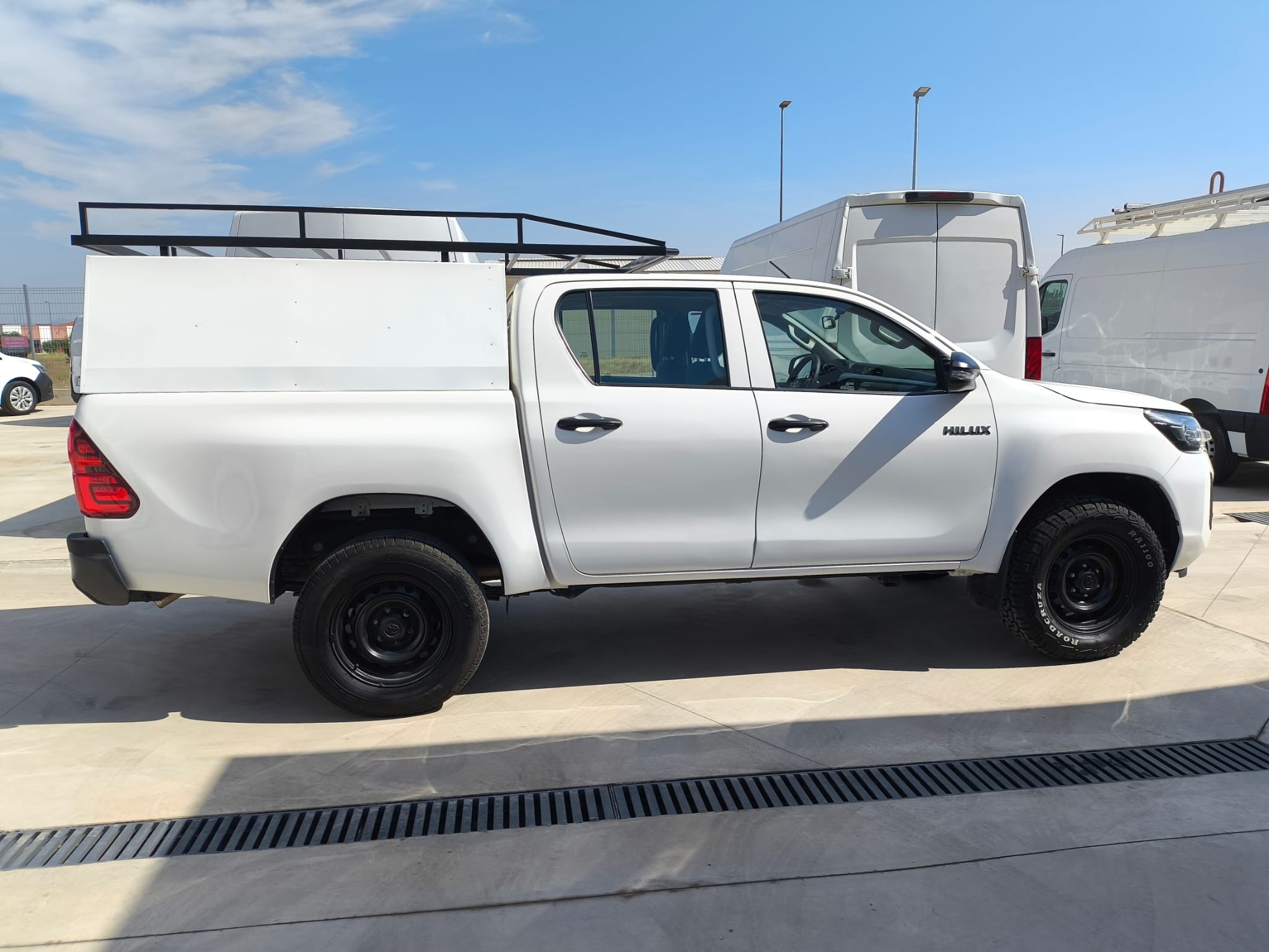 TOYOTA HILUX 2.4 D4D 150 CV DOBLE CABINA GX