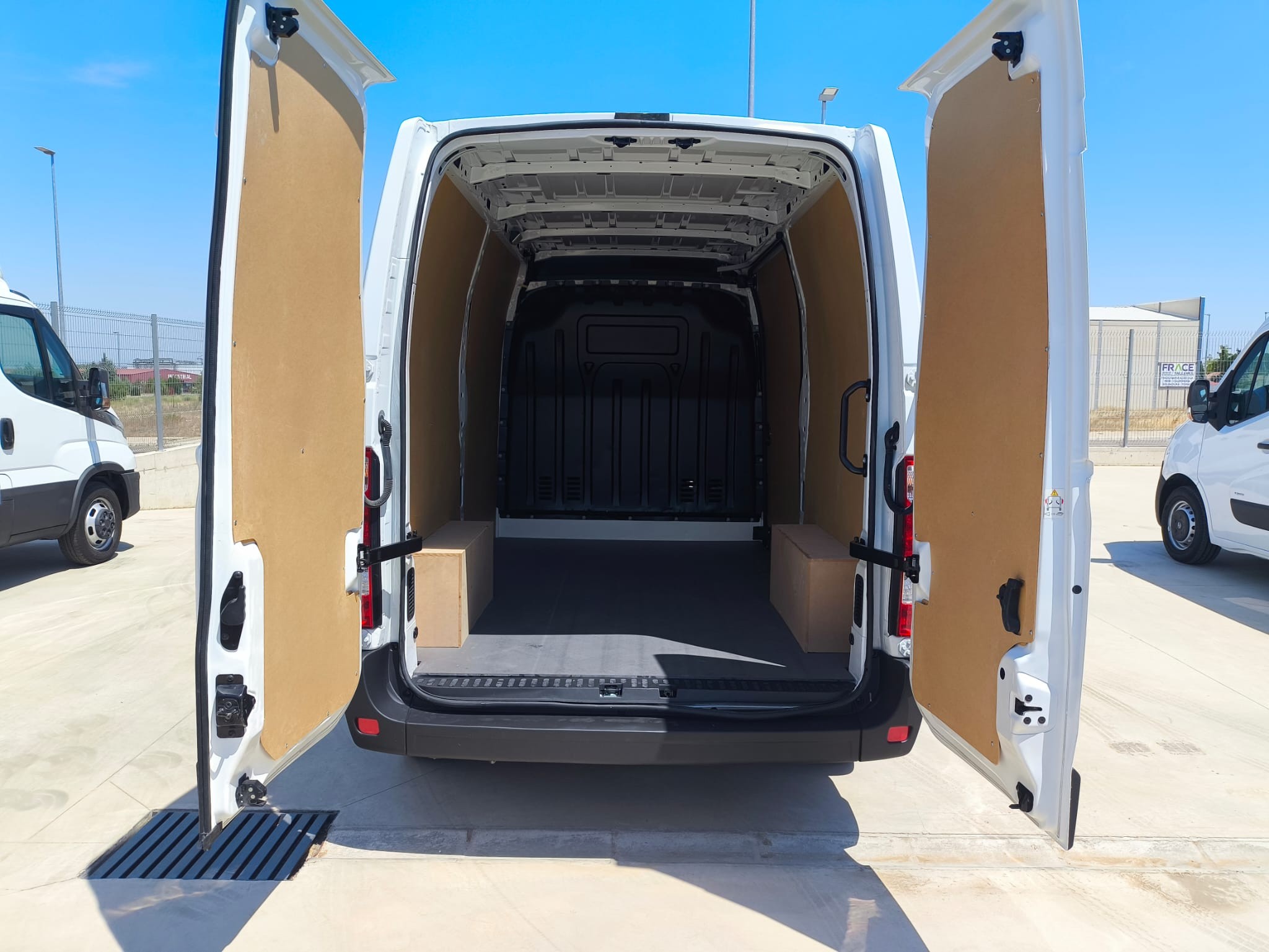 RENAULT MASTER 2.3 BLUEDCI 135CV FURGON L2-H2