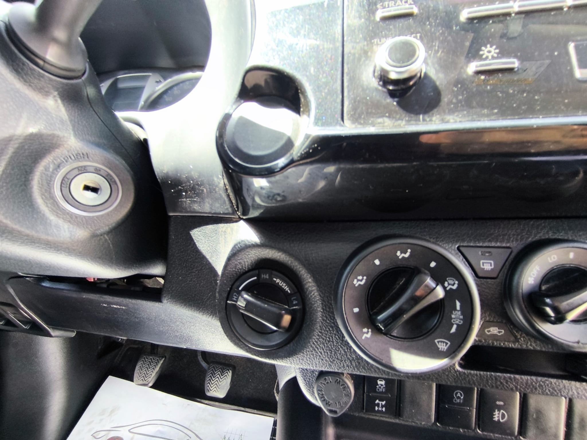 TOYOTA HILUX 2.4 D4D 150 CV DOBLE CABINA GX