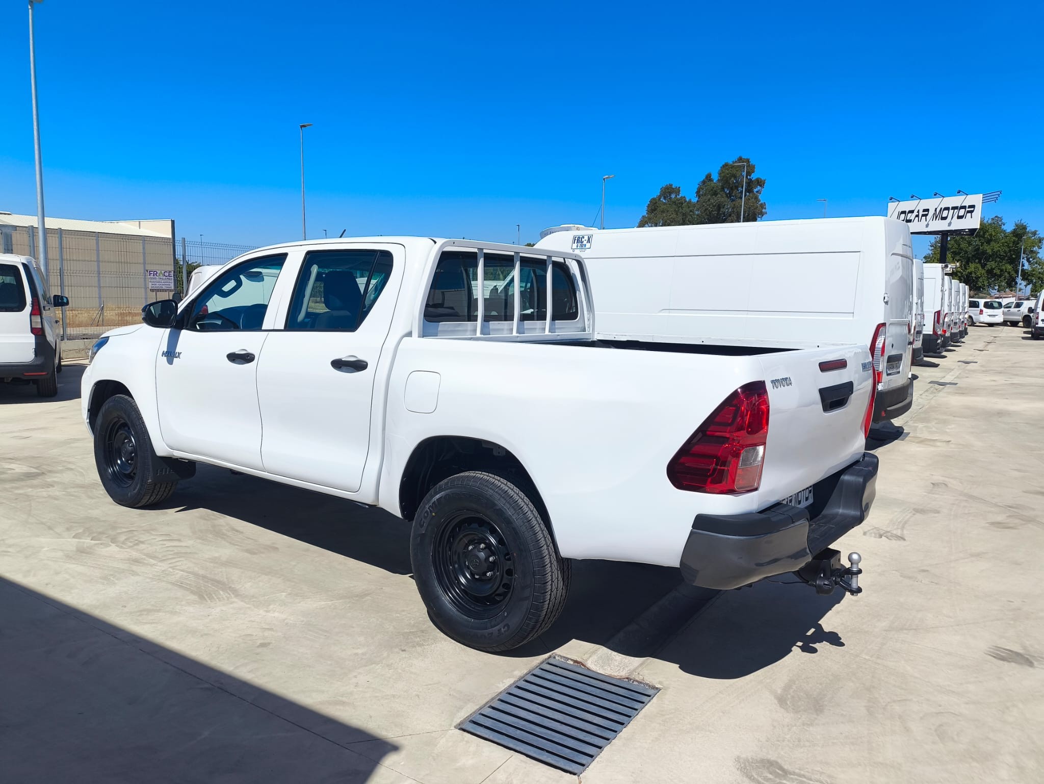 TOYOTA HILUX 2.4 D4D 150 CV DOBLE CABINA GX