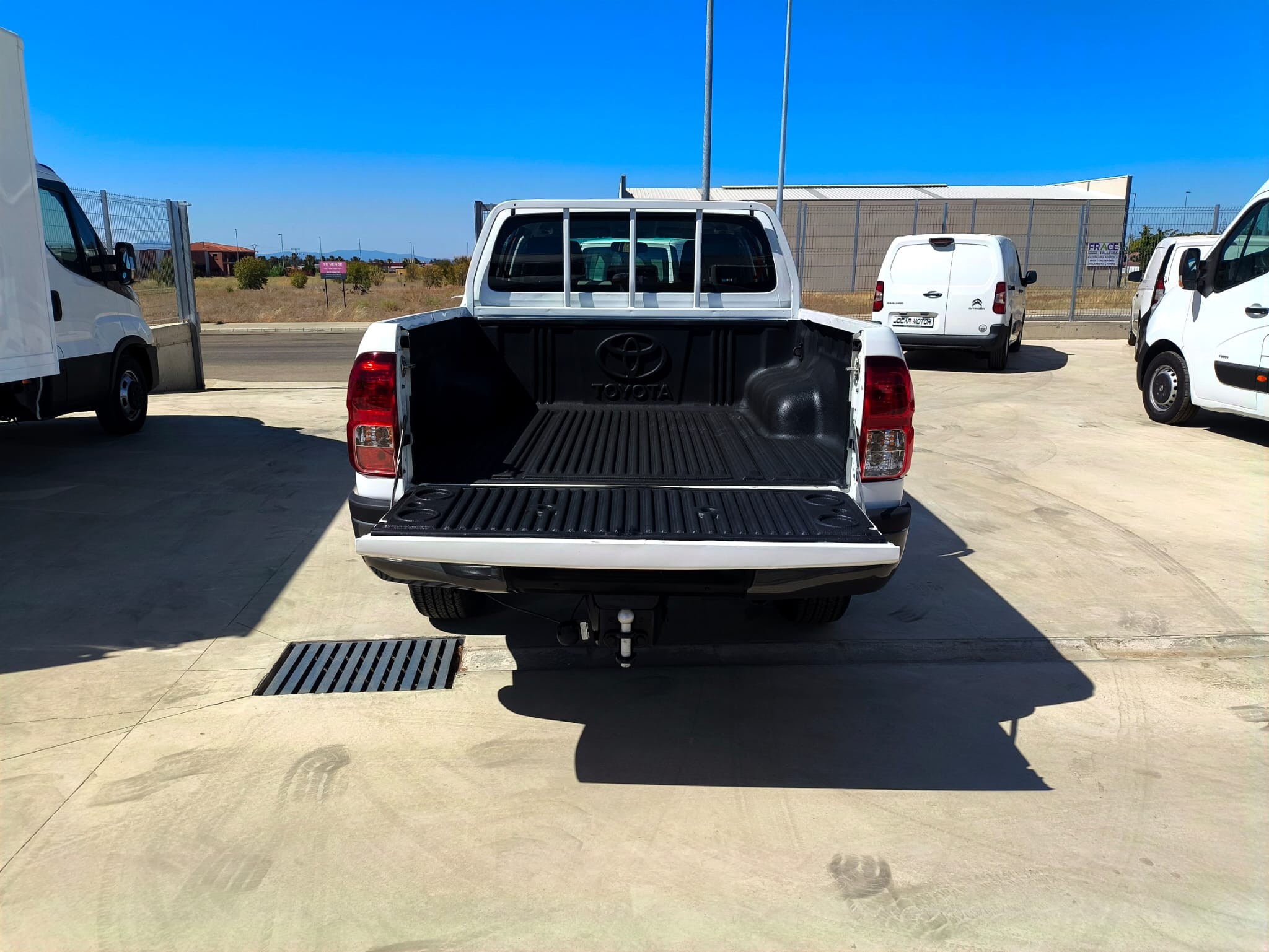 TOYOTA HILUX 2.4 D4D 150 CV DOBLE CABINA GX