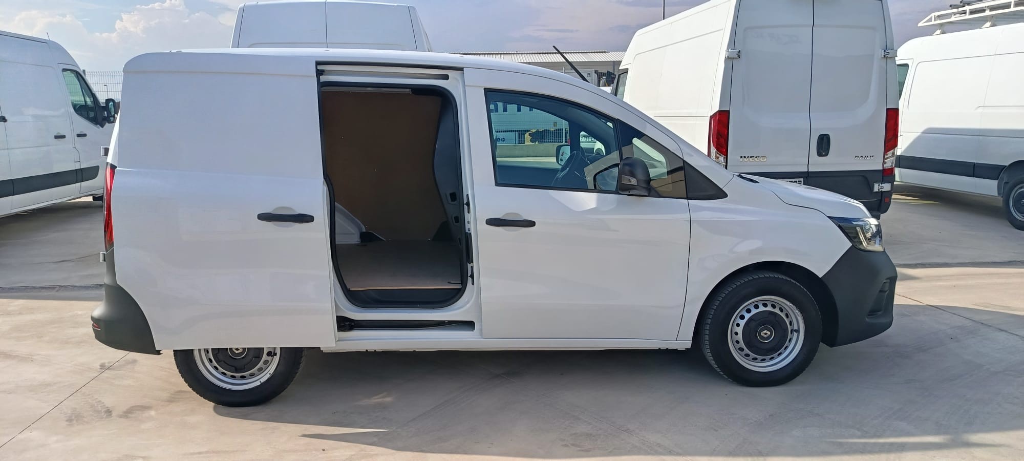 RENAULT KANGOO PROFESIONAL 1.5 DCI 95 CV FURGON