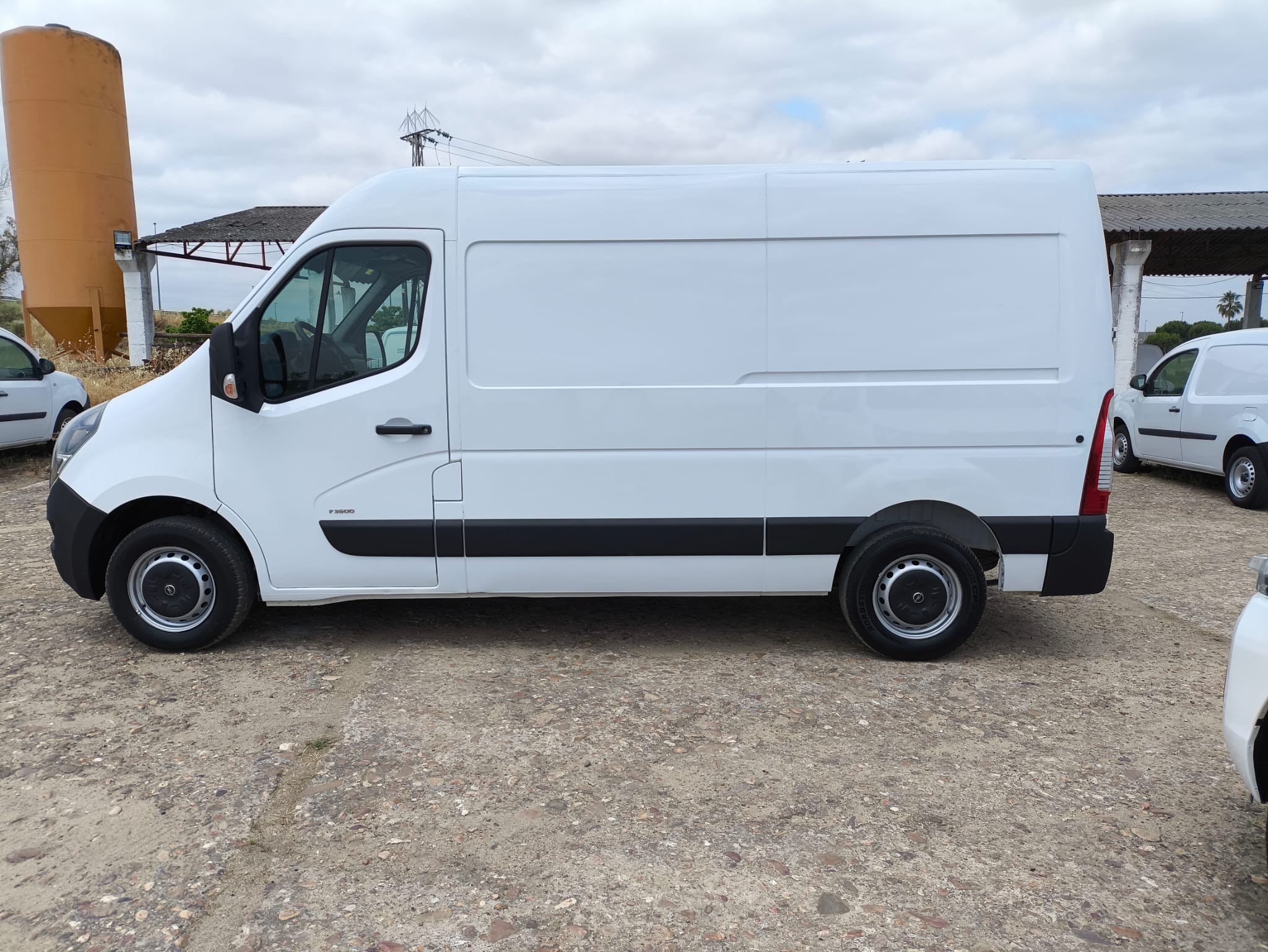 copy of FORD COURIER 1.6 TDCI 75 CV FURGON