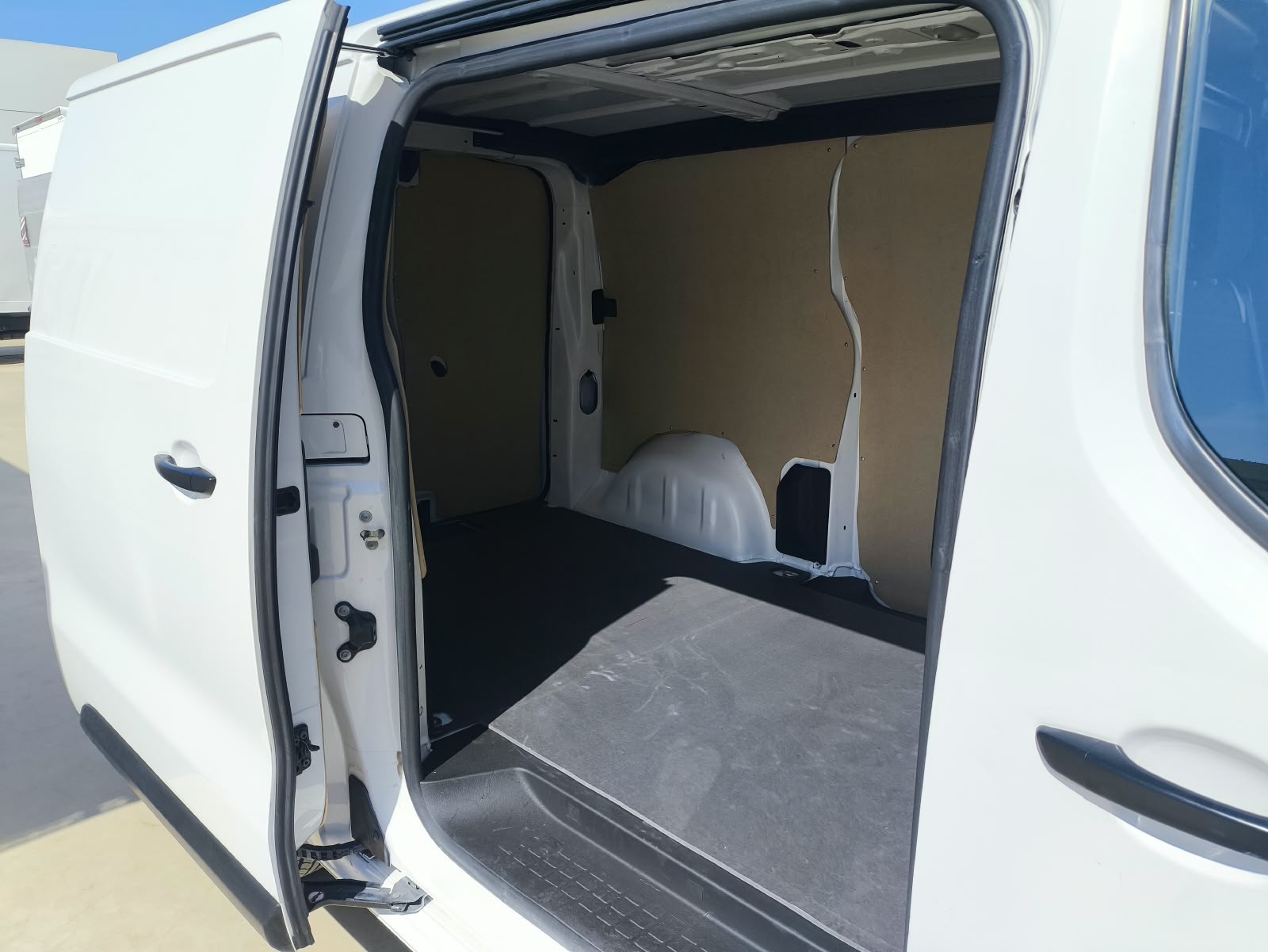 CITROEN JUMPY TALLA M BLUE HDI 100CV