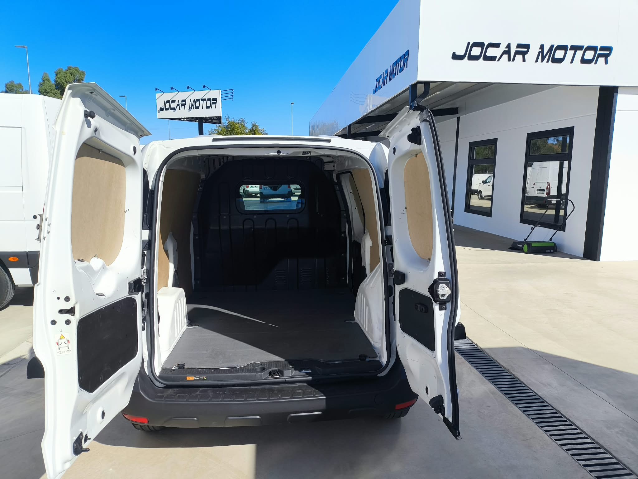 copy of FORD COURIER 1.6 TDCI 75 CV FURGON