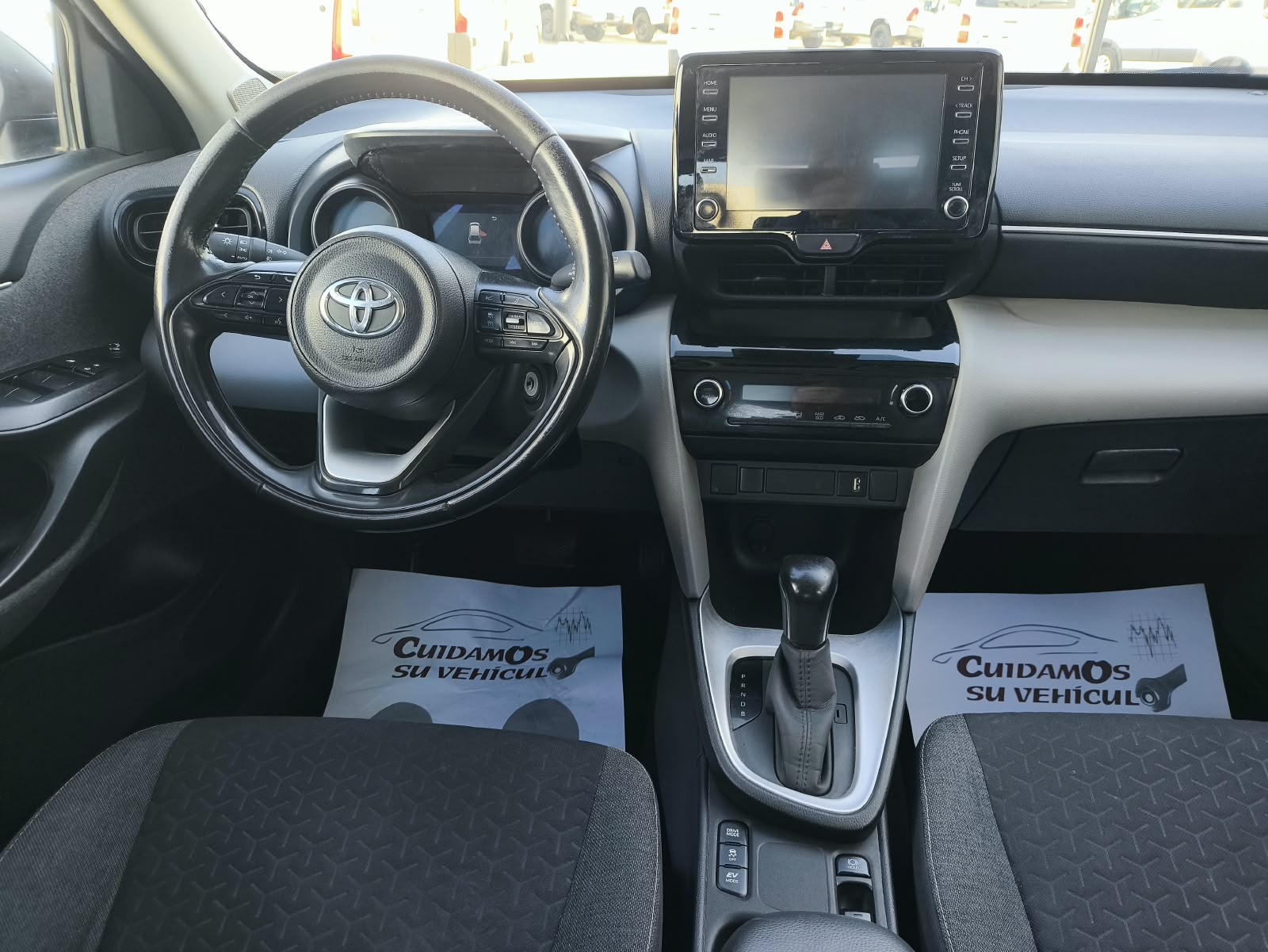 YARIS CROSS 120H E-CVT BUSINESS PLUS 116 CV
